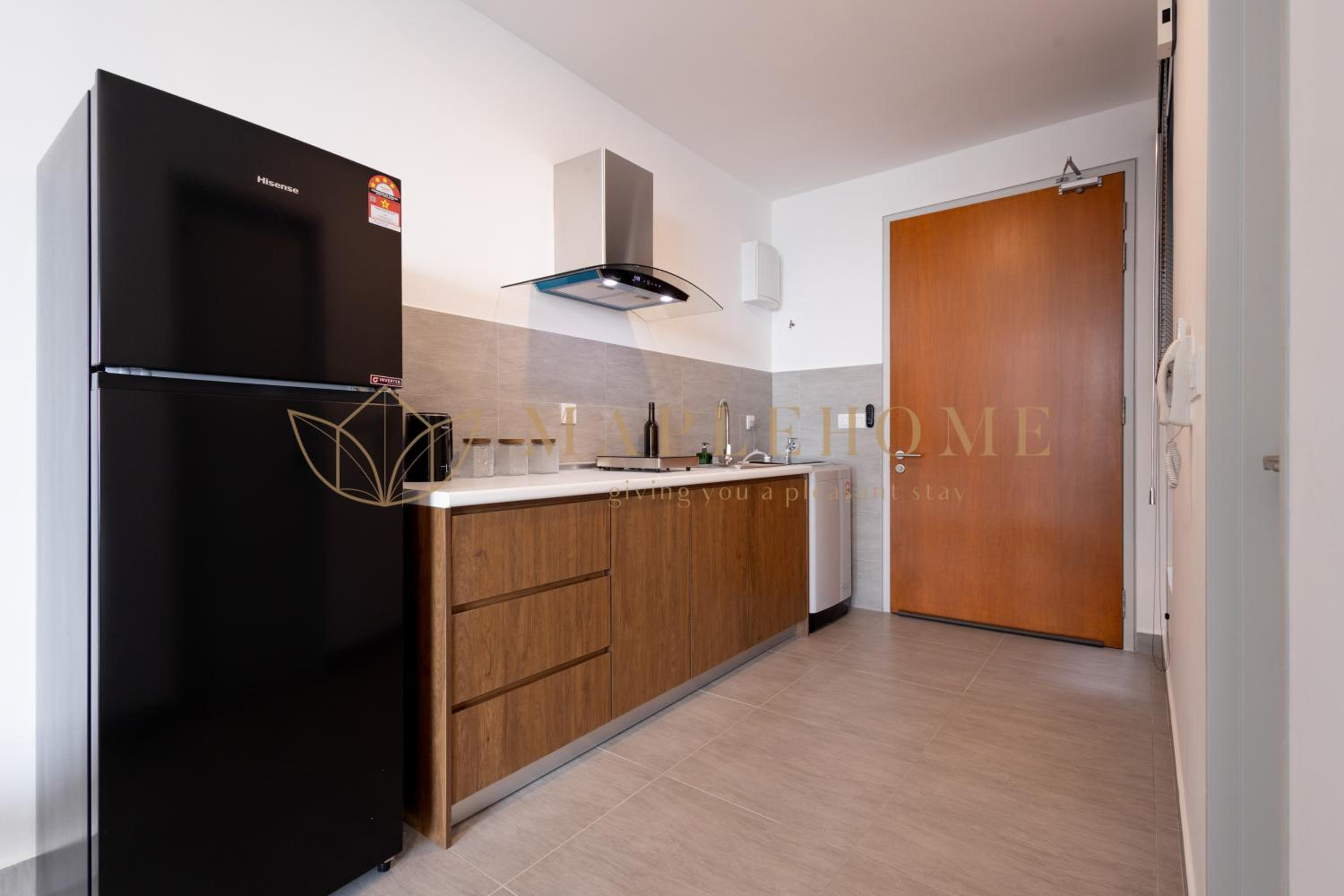 Deluxe Queen Suite - Photo 13