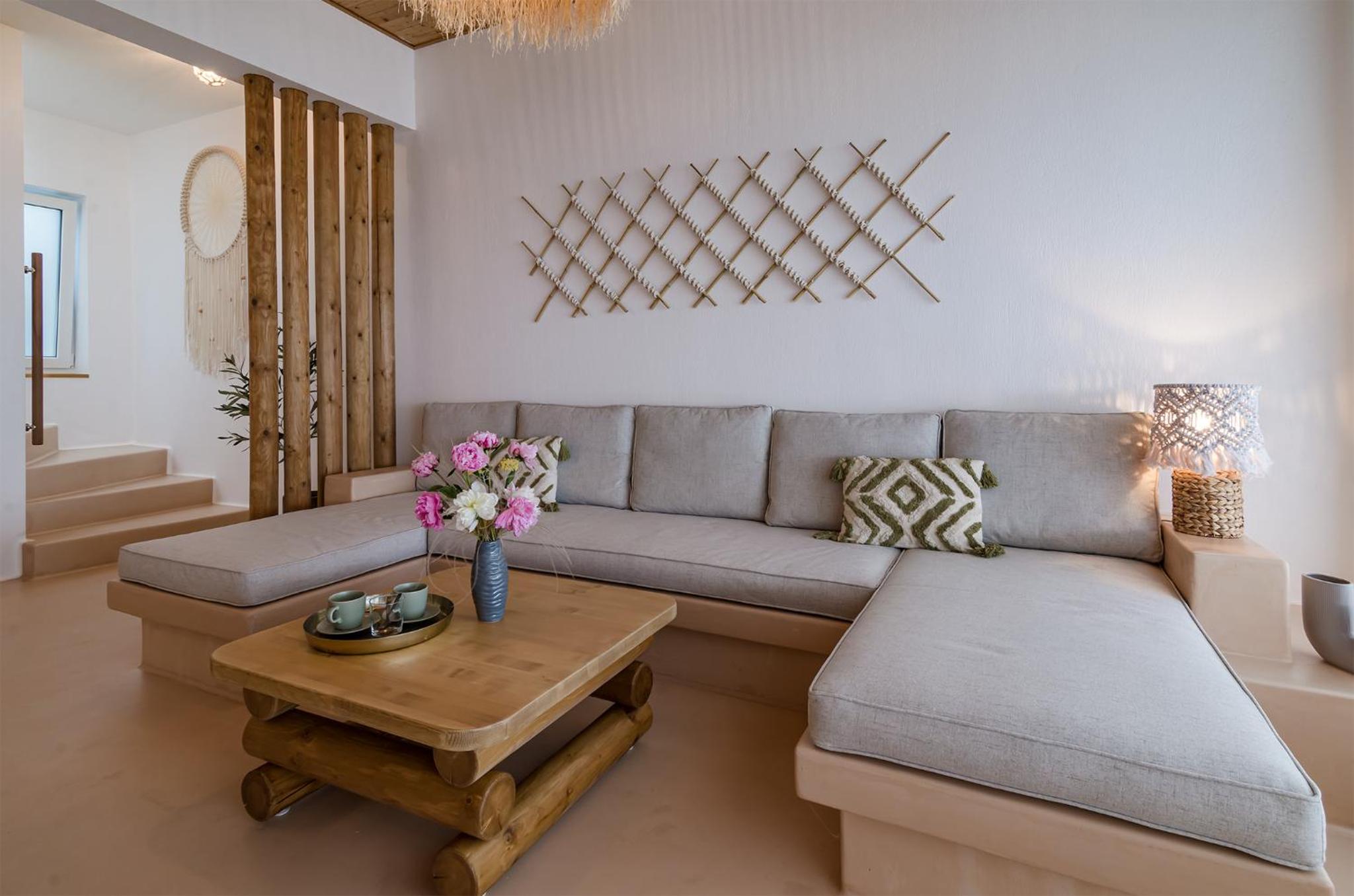 Three-Bedroom Apartment with Sea View photo 1