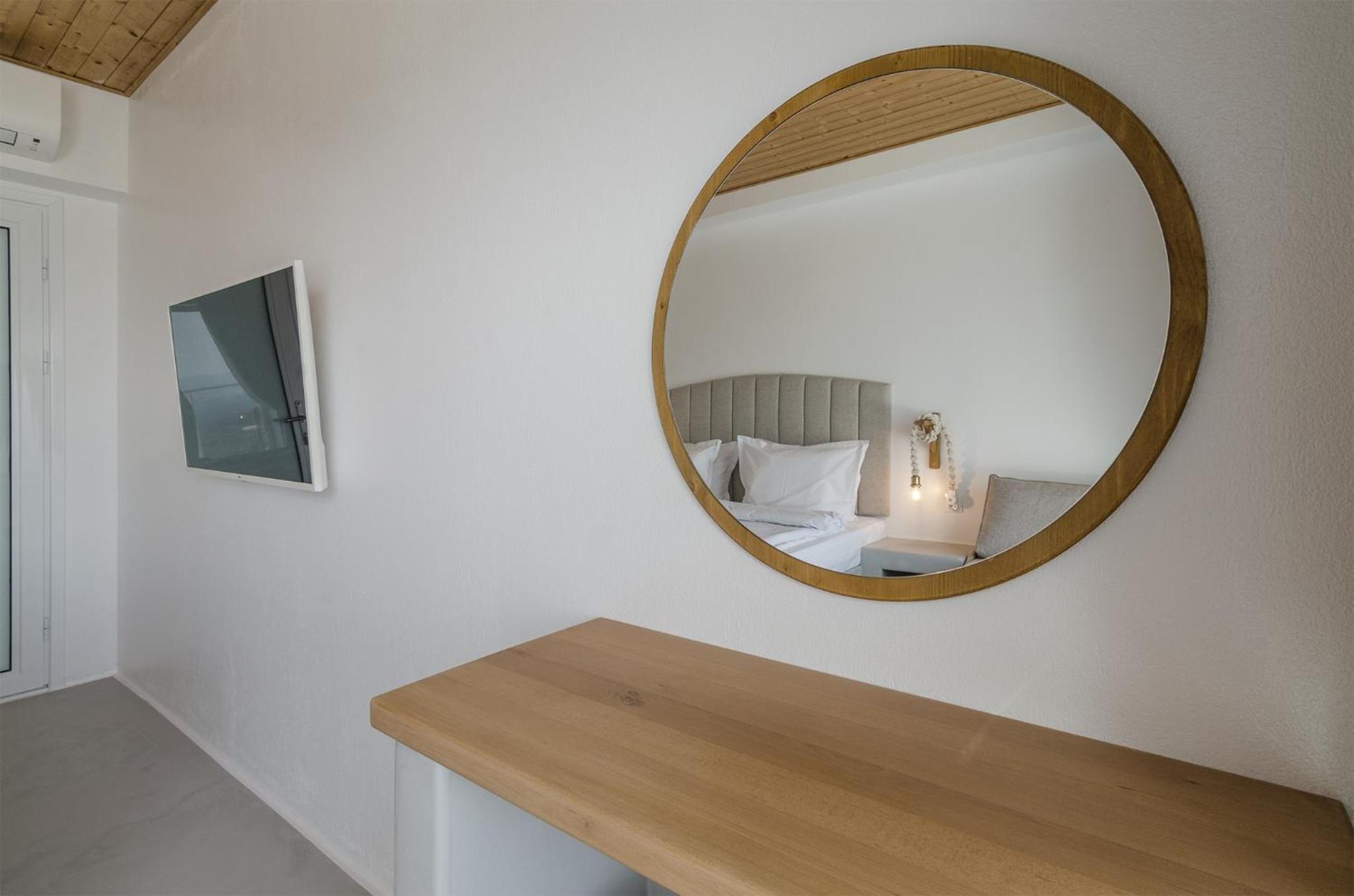 Three-Bedroom Apartment with Sea View photo 3