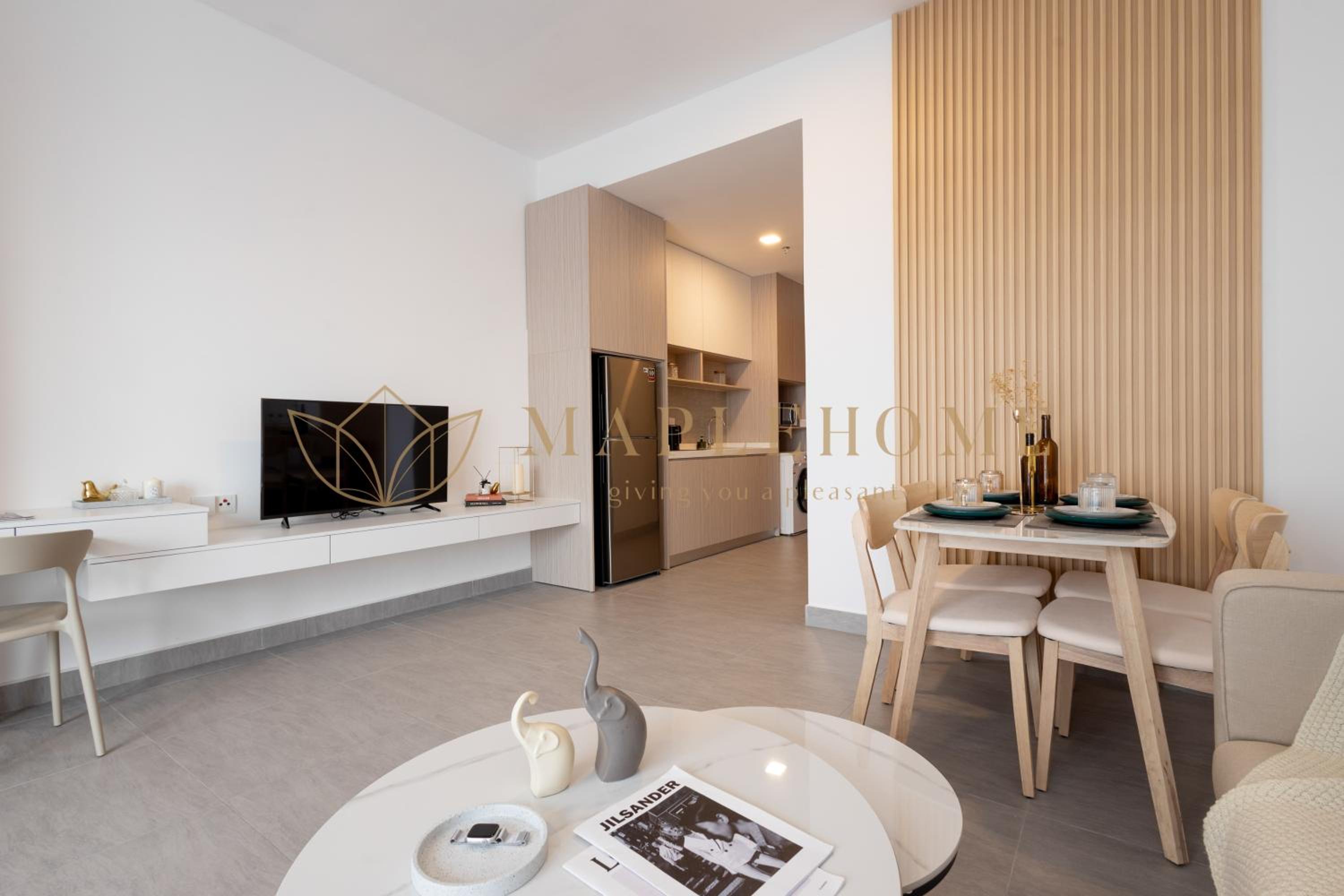 Deluxe Queen Suite - Photo 19