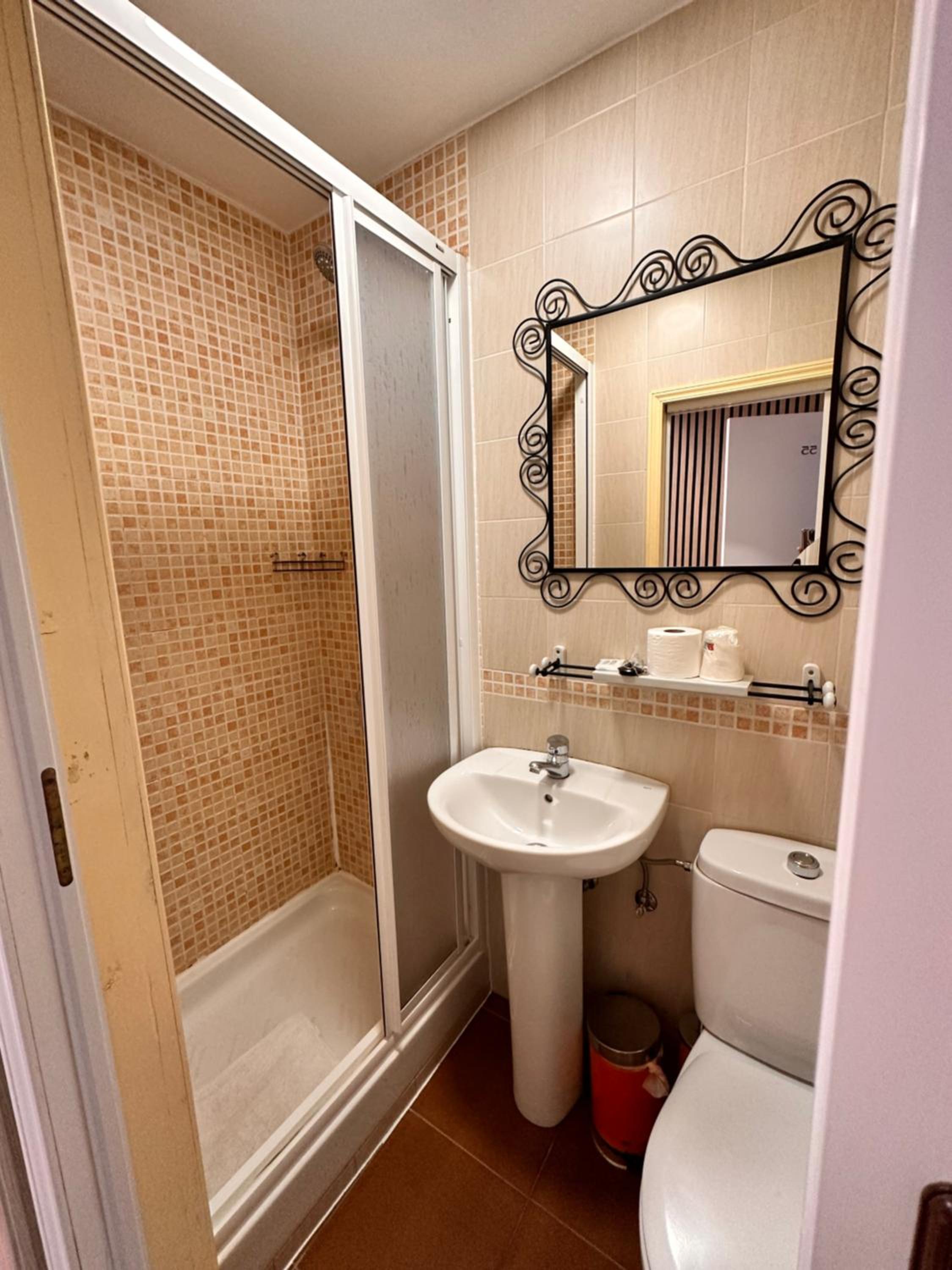 Single Room photo 3