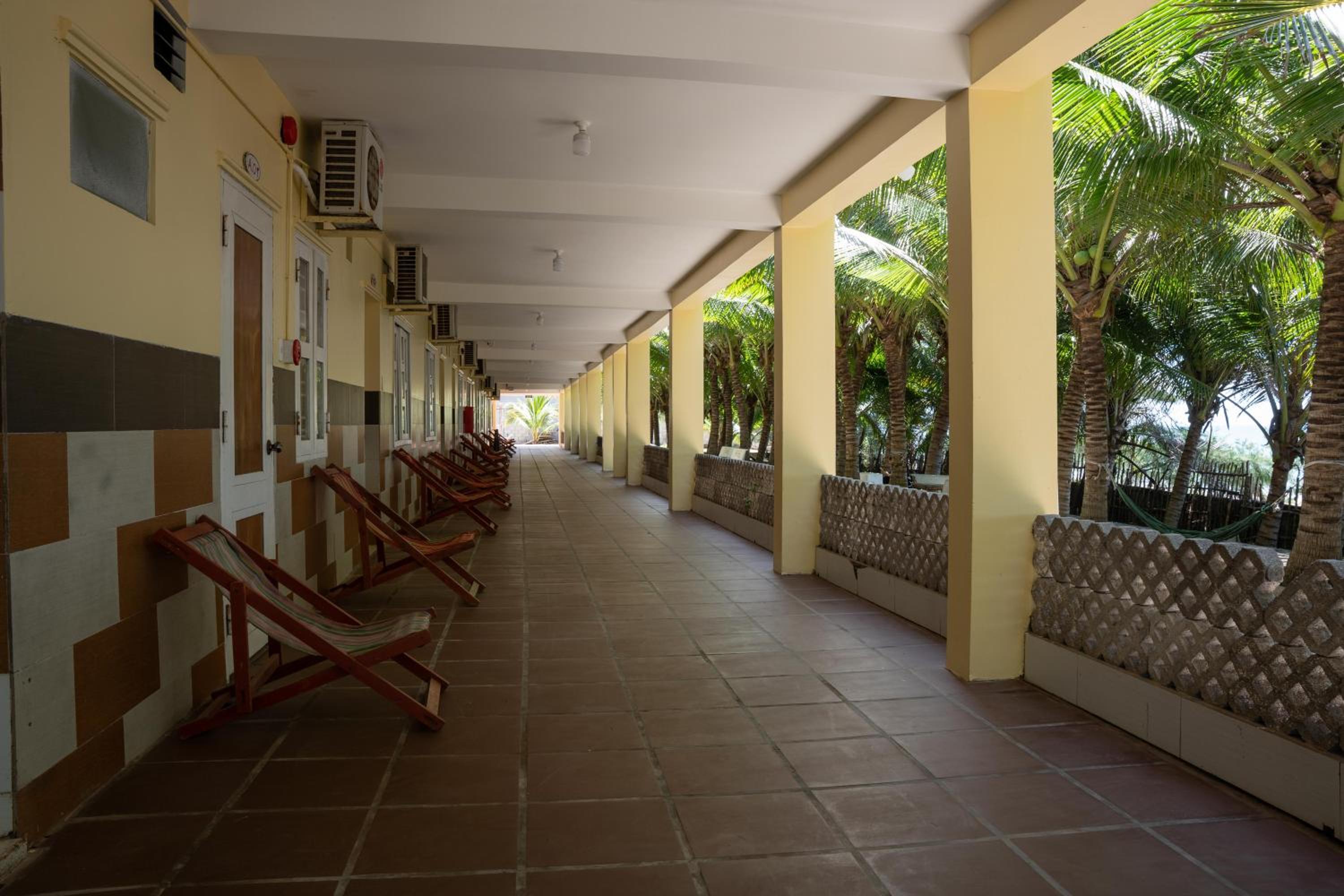 Family Room with Sea View - Photo 7