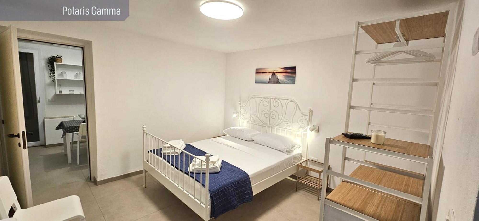 One-Bedroom House photo 1