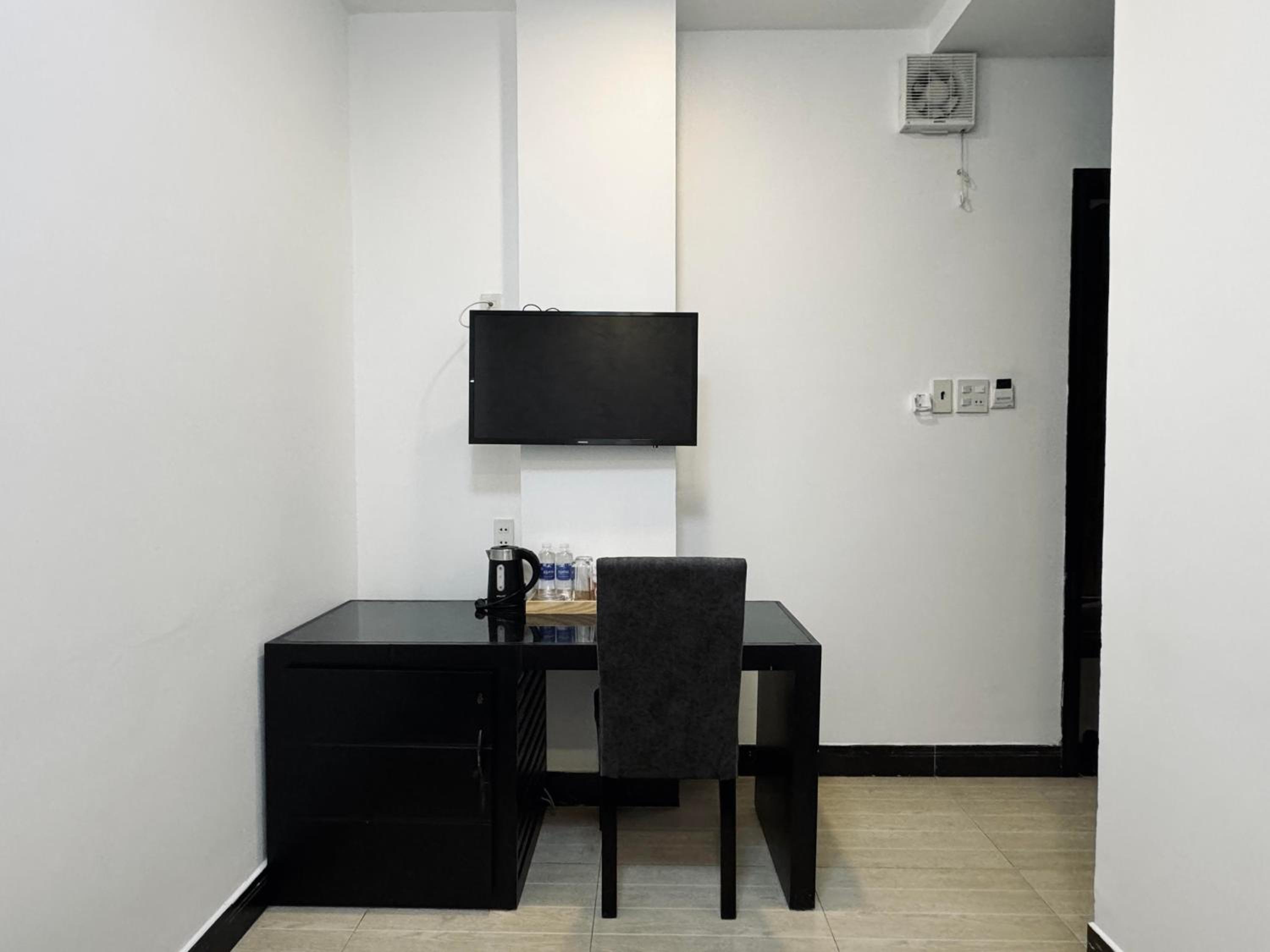 Small Single Room photo 2