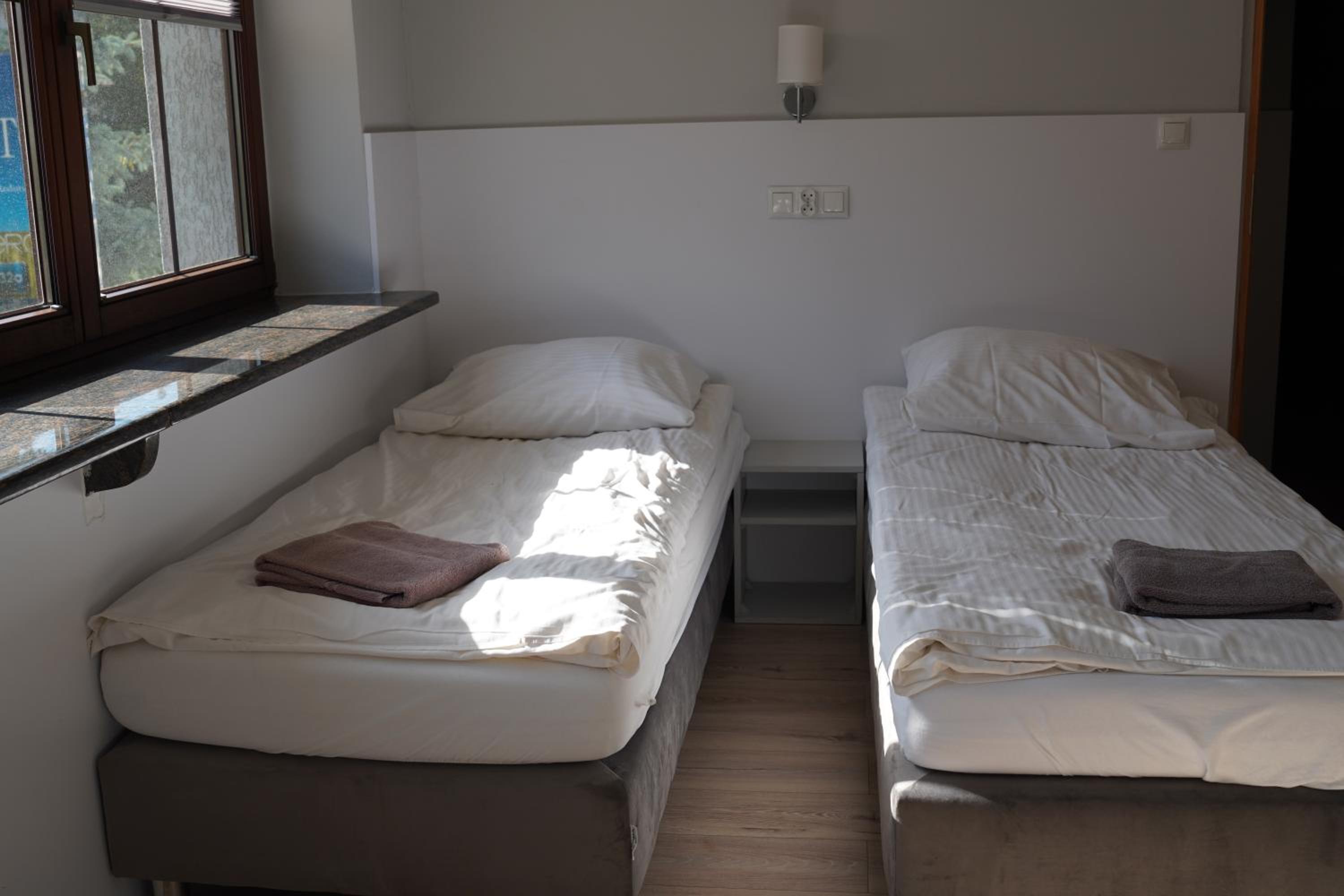Quadruple Room with Private Bathroom photo 1