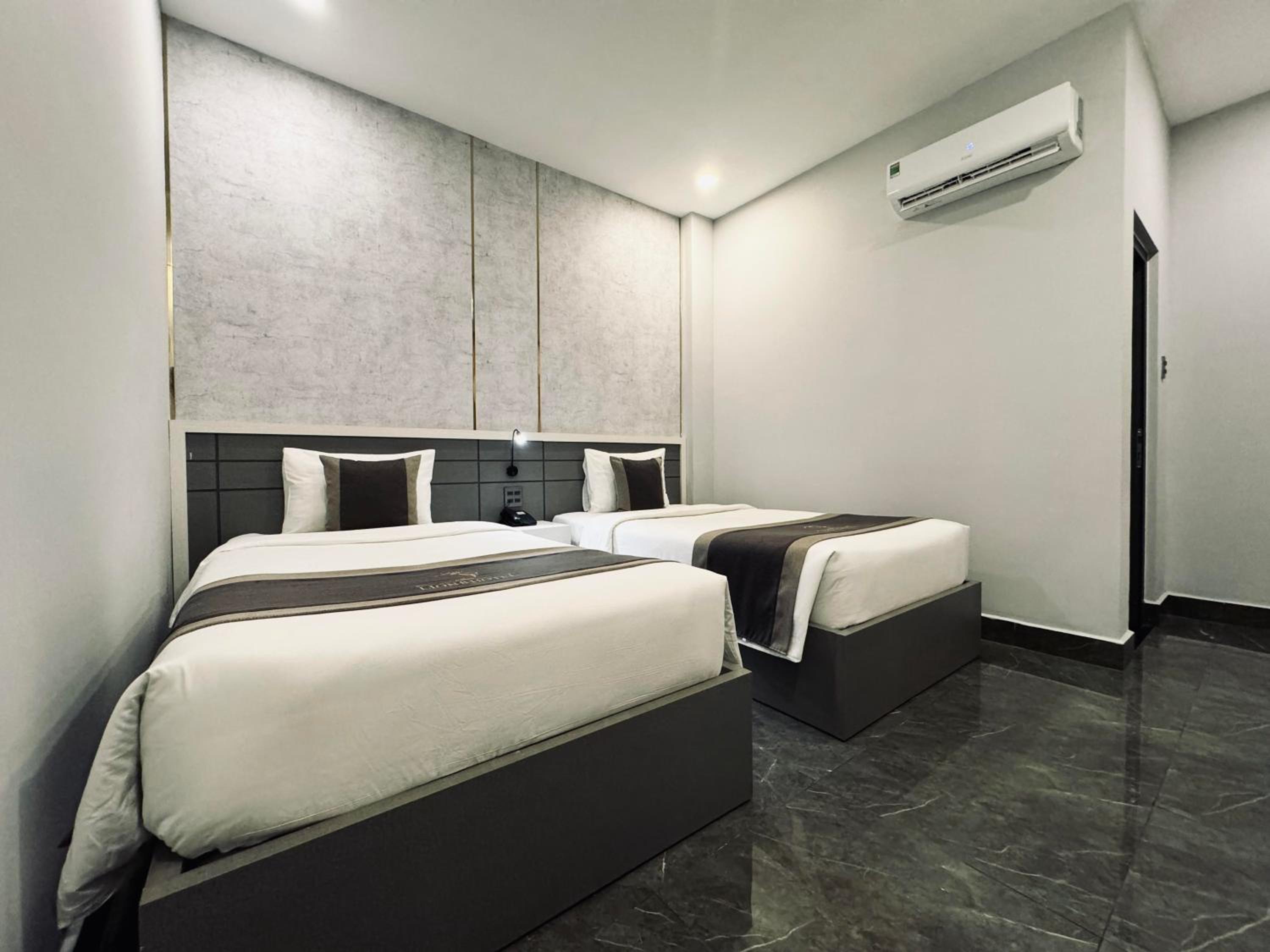 Standard Twin Room photo 3