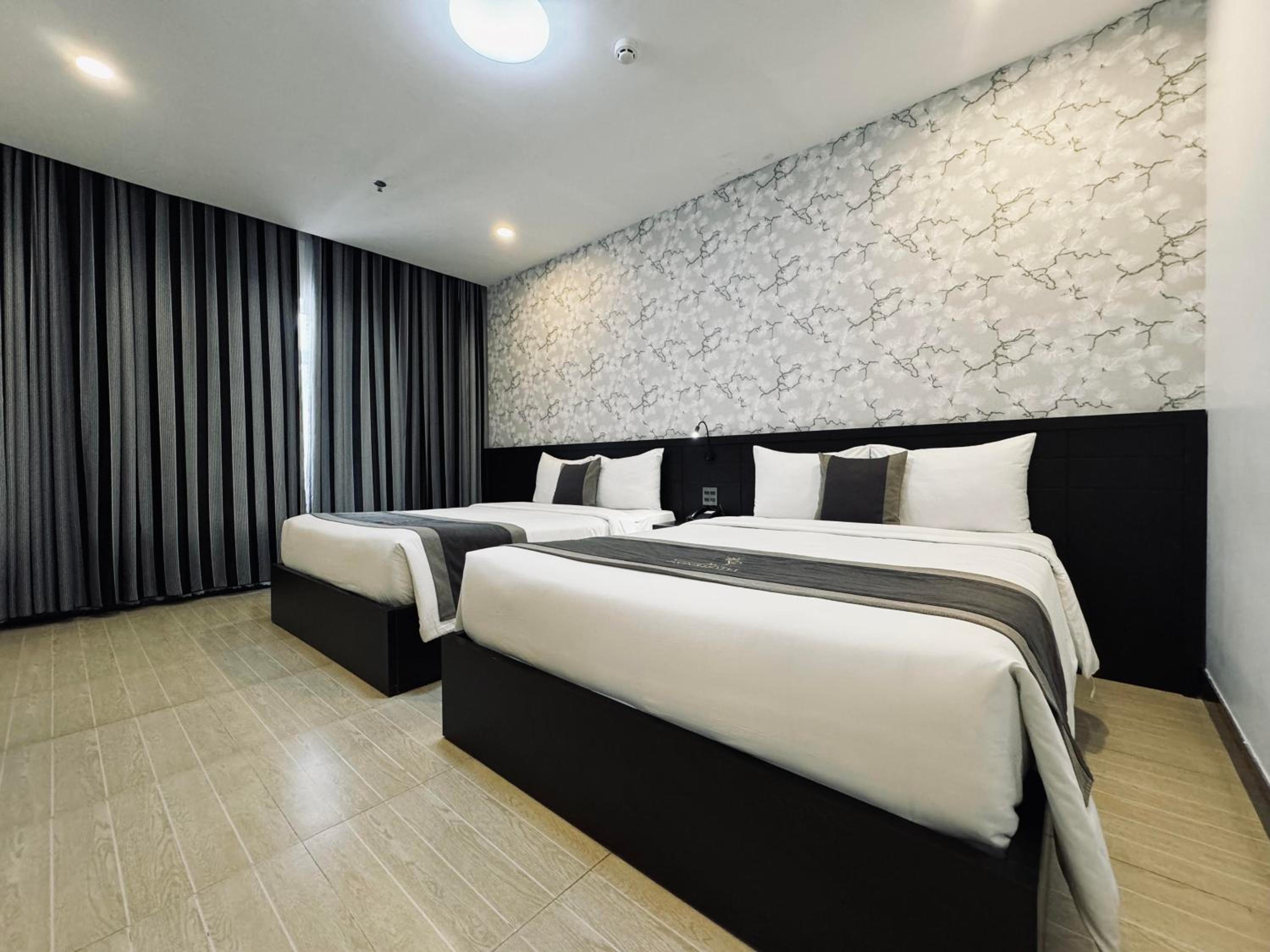 Superior Quadruple Room photo 3