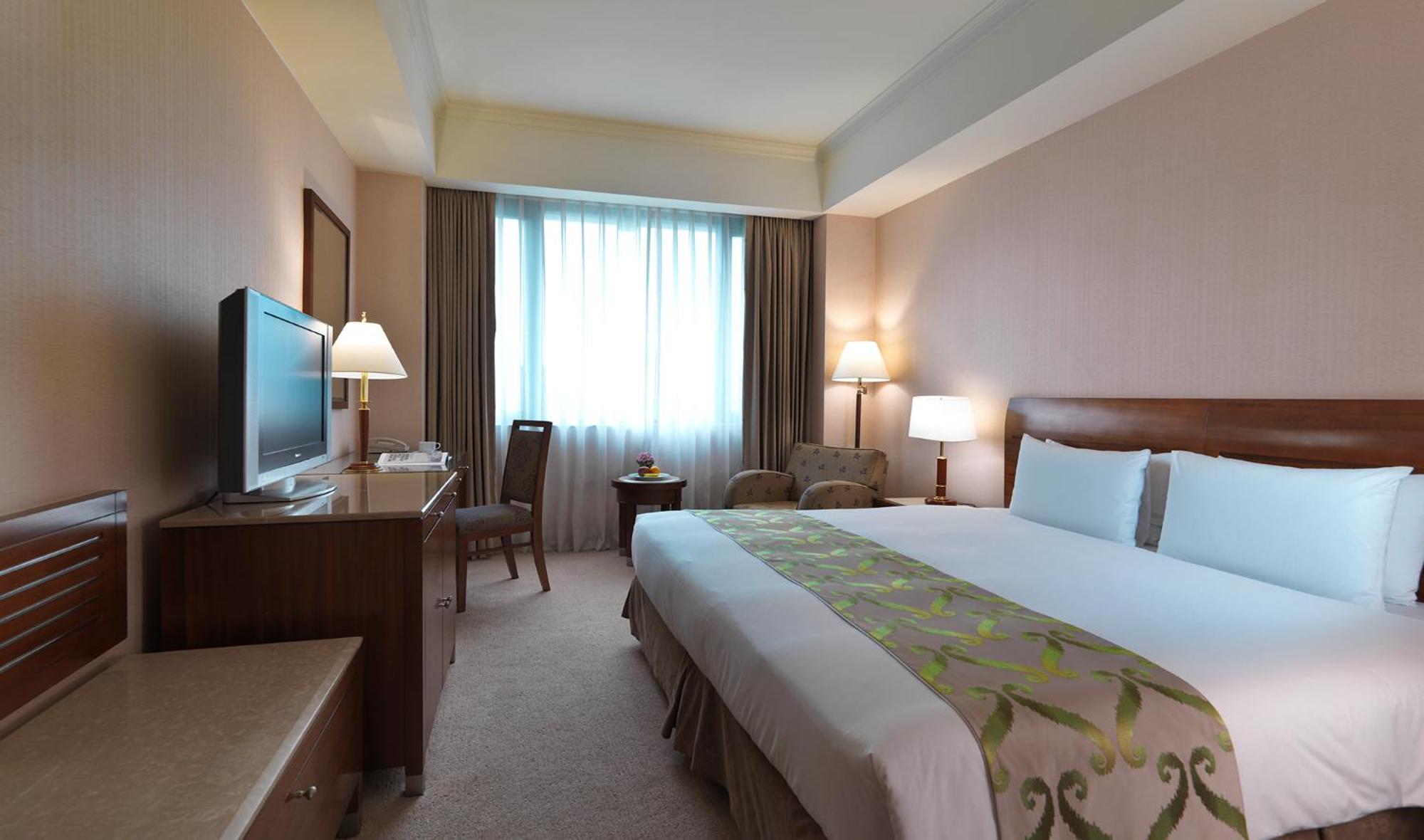 Classic Room (King/Twin Beds) - One free airport drop-off
