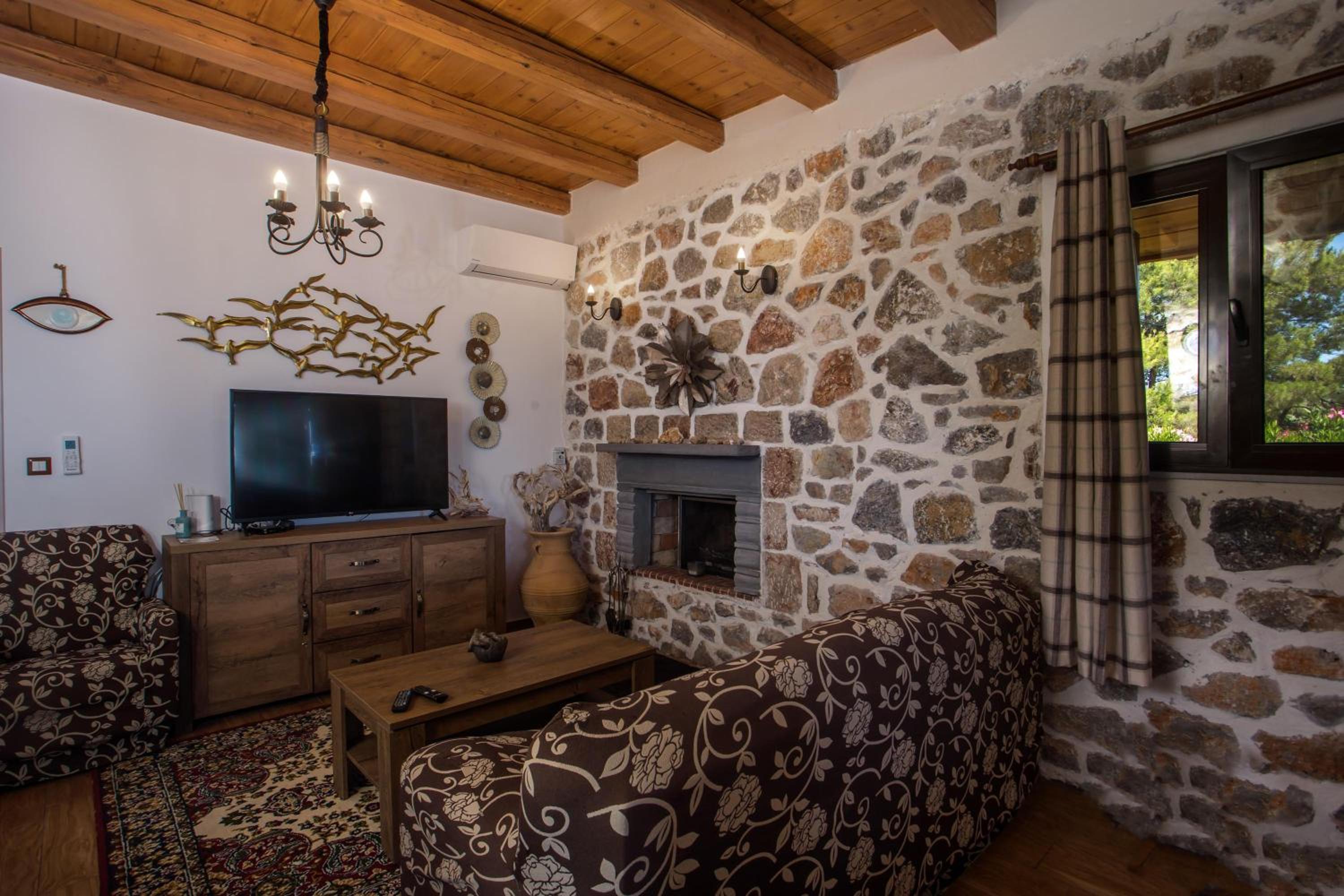 Three-Bedroom Villa photo 1