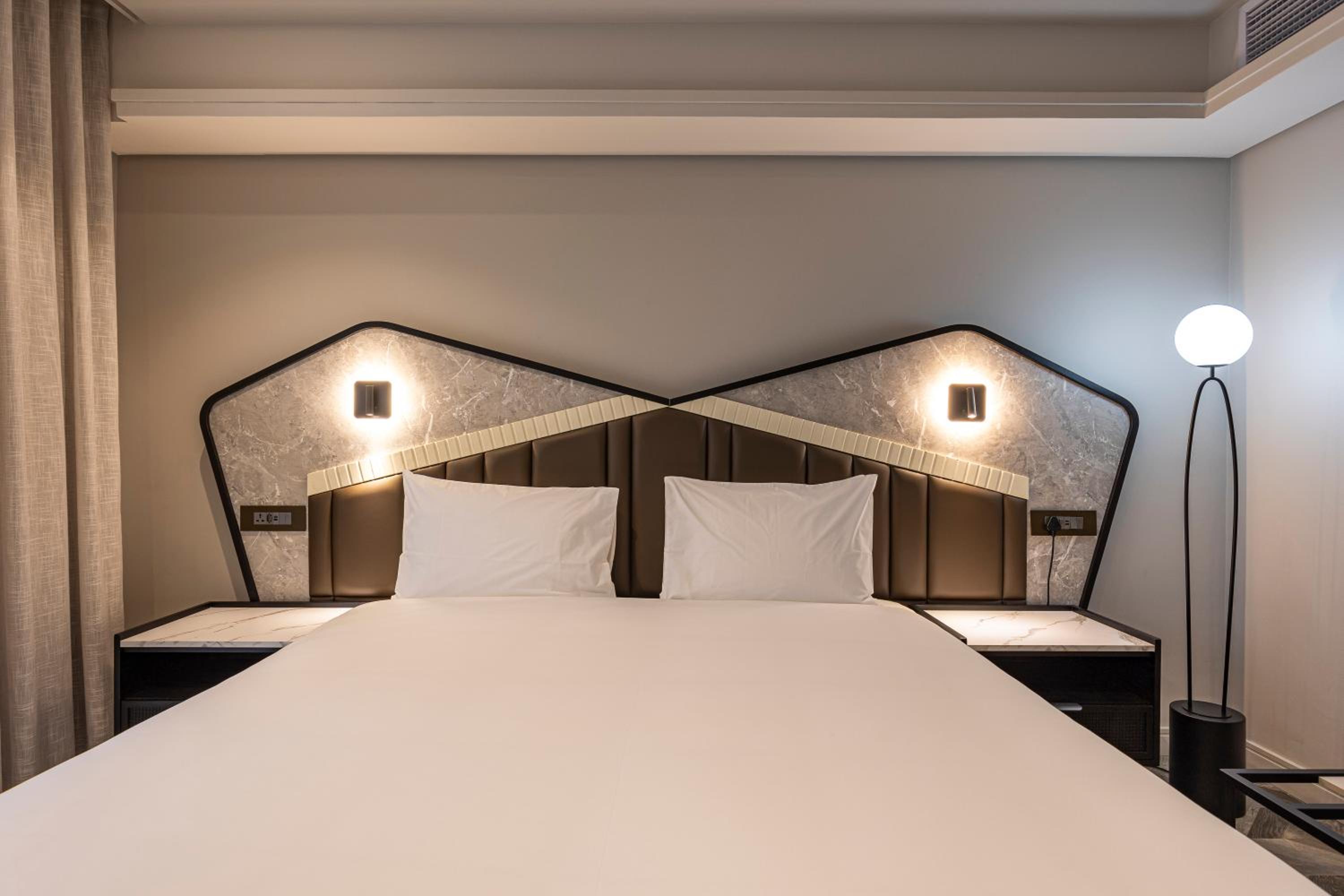 Deluxe Twin Room - Photo 3