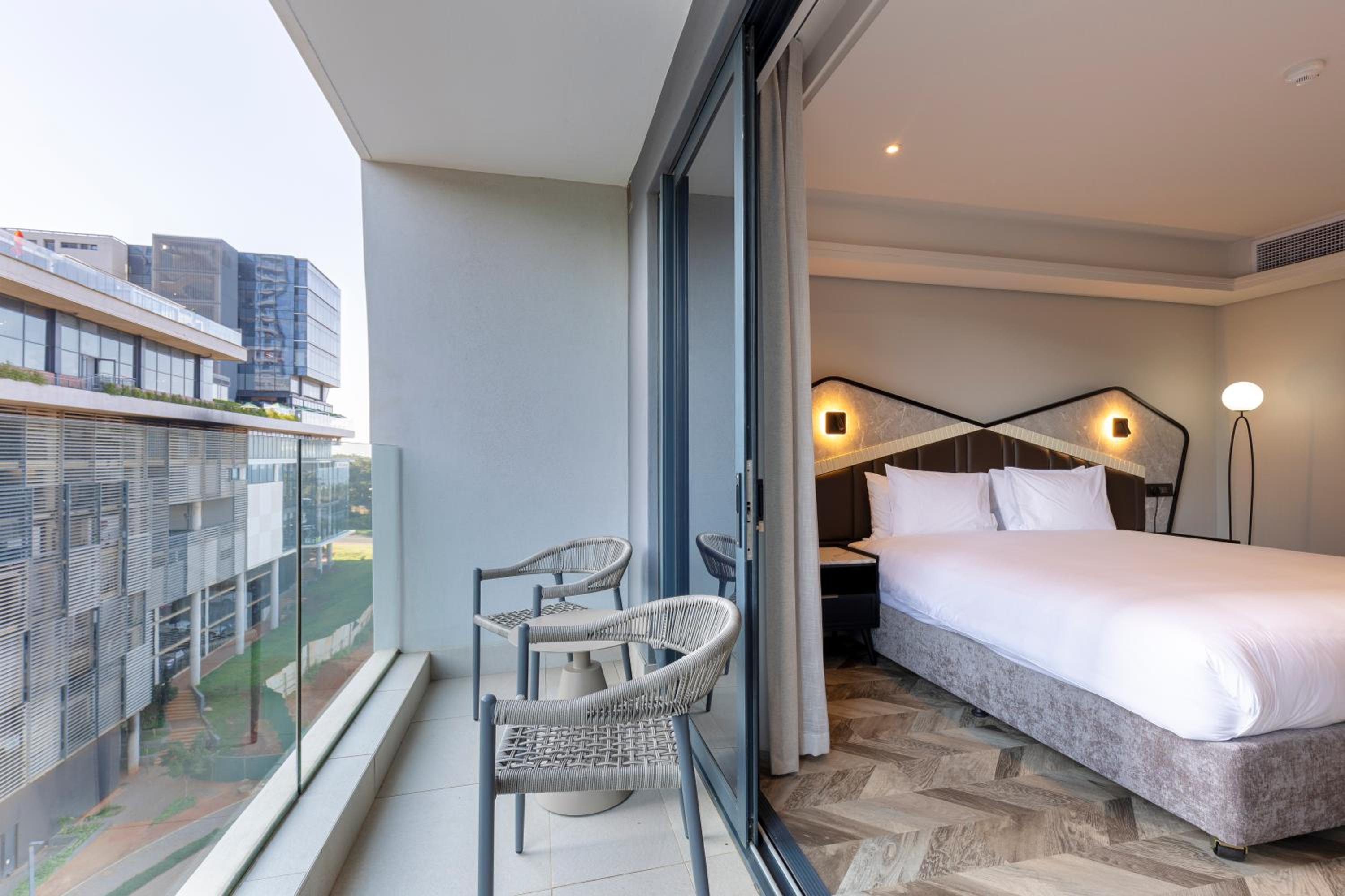 Deluxe Twin Room - Photo 6