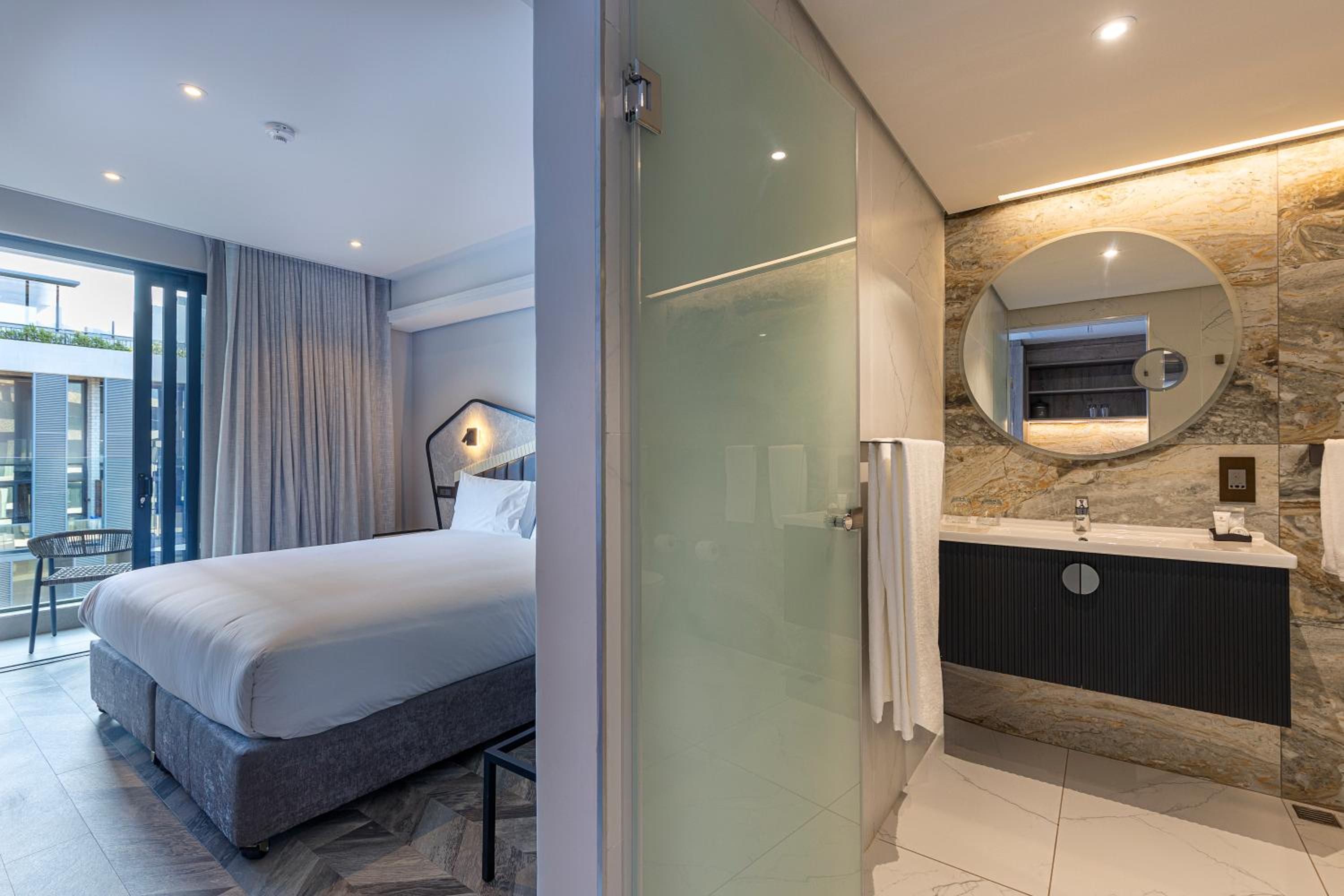 Deluxe Twin Room - Photo 10