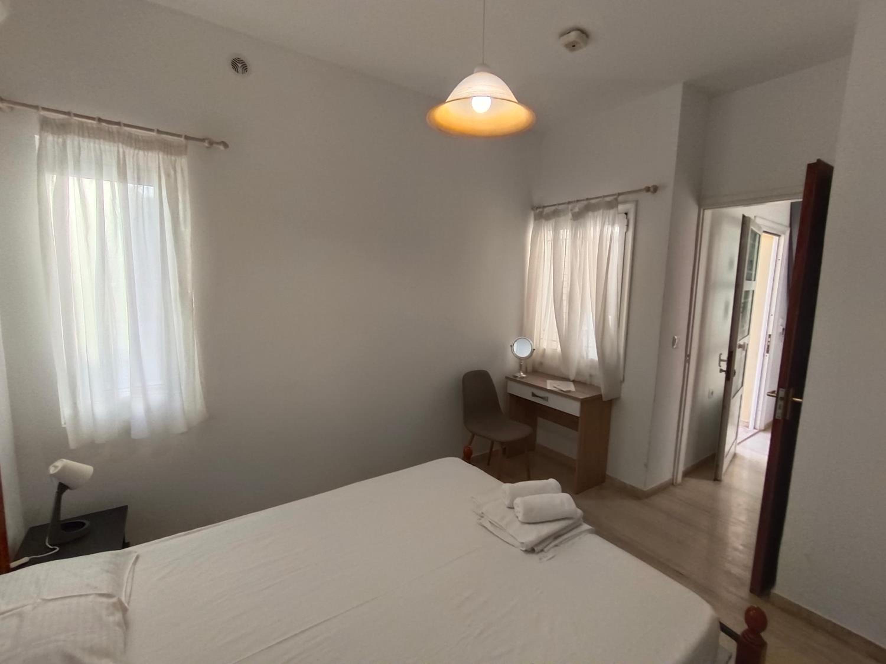 One-Bedroom Apartment (4 Adults) photo 3