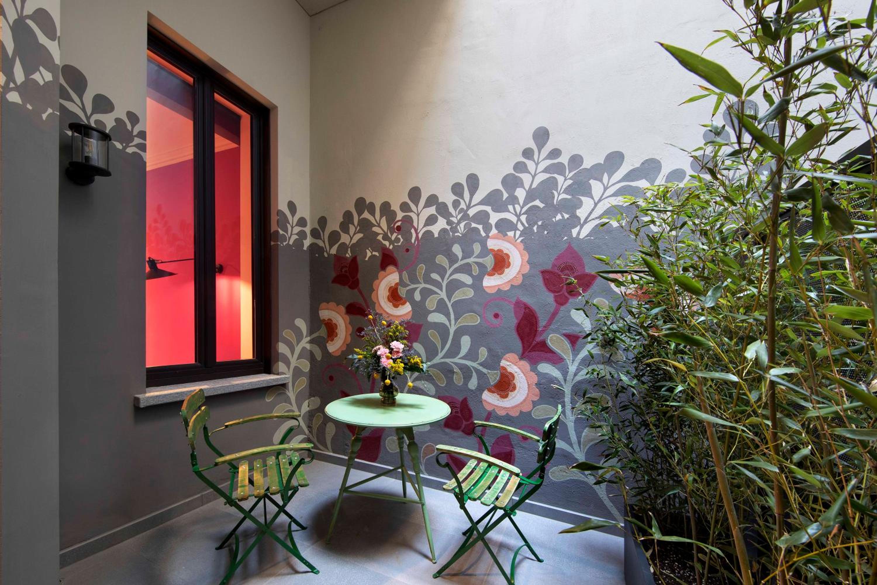 Suite Apartment - Photo 9