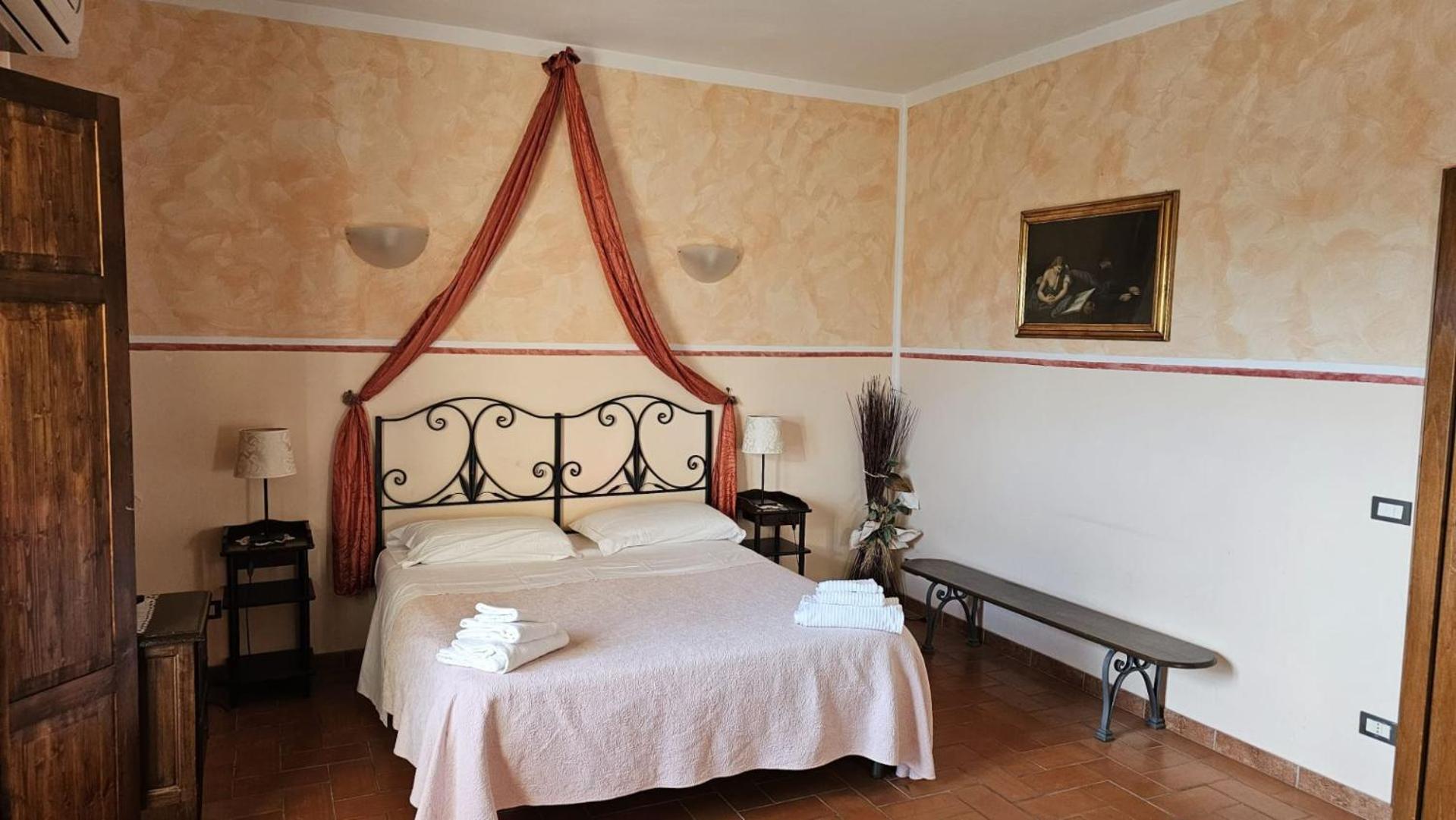 Standard Double Room photo 1