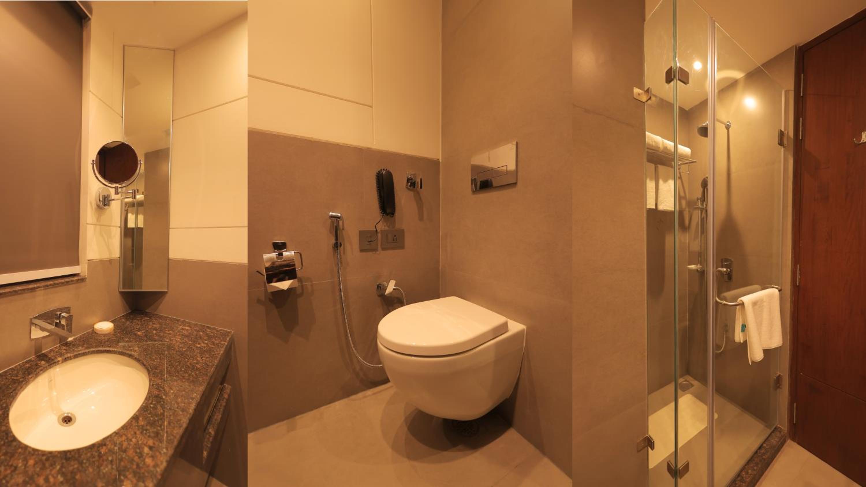 Deluxe King Room photo 2