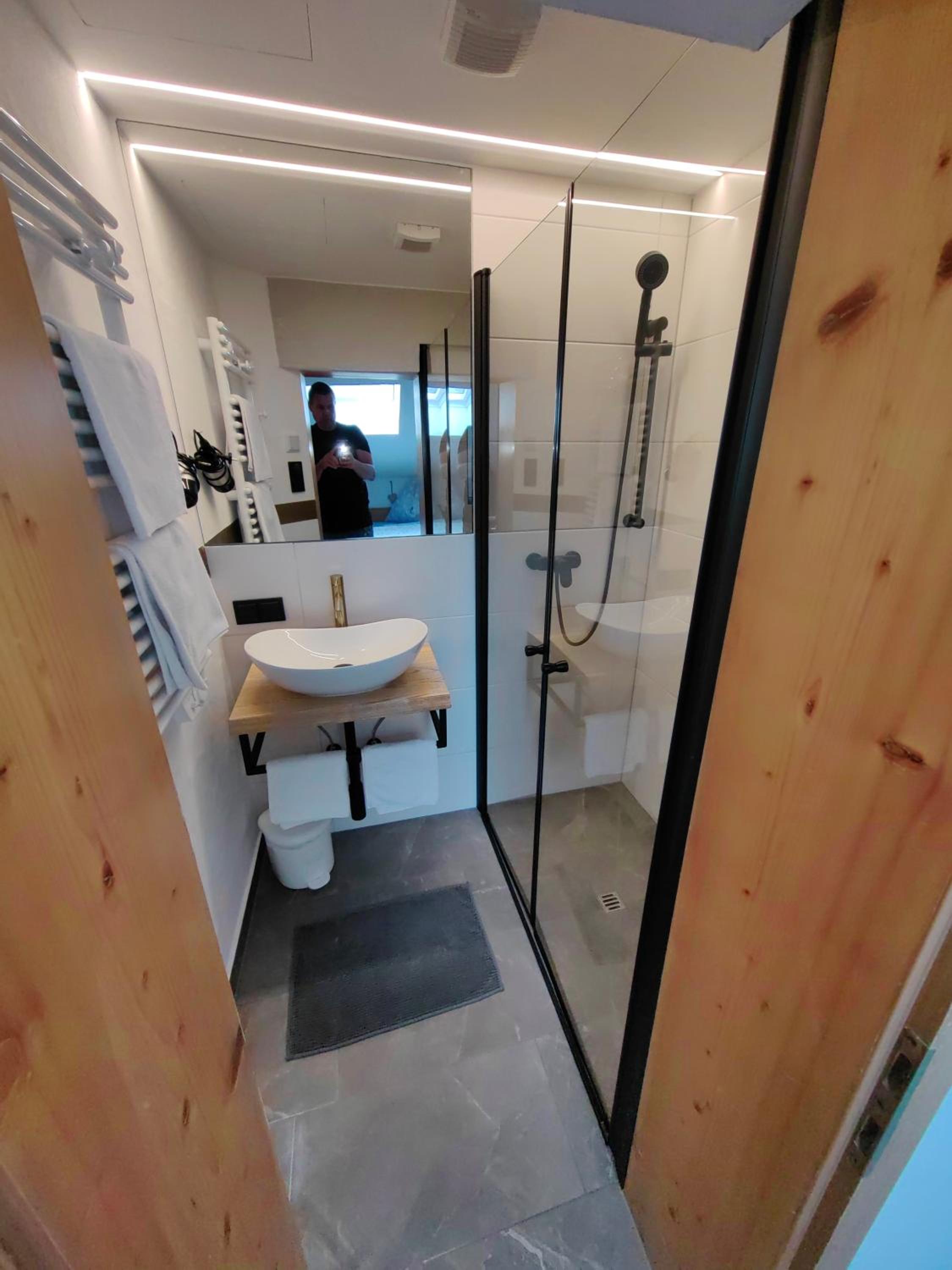 Large Double Room photo 2