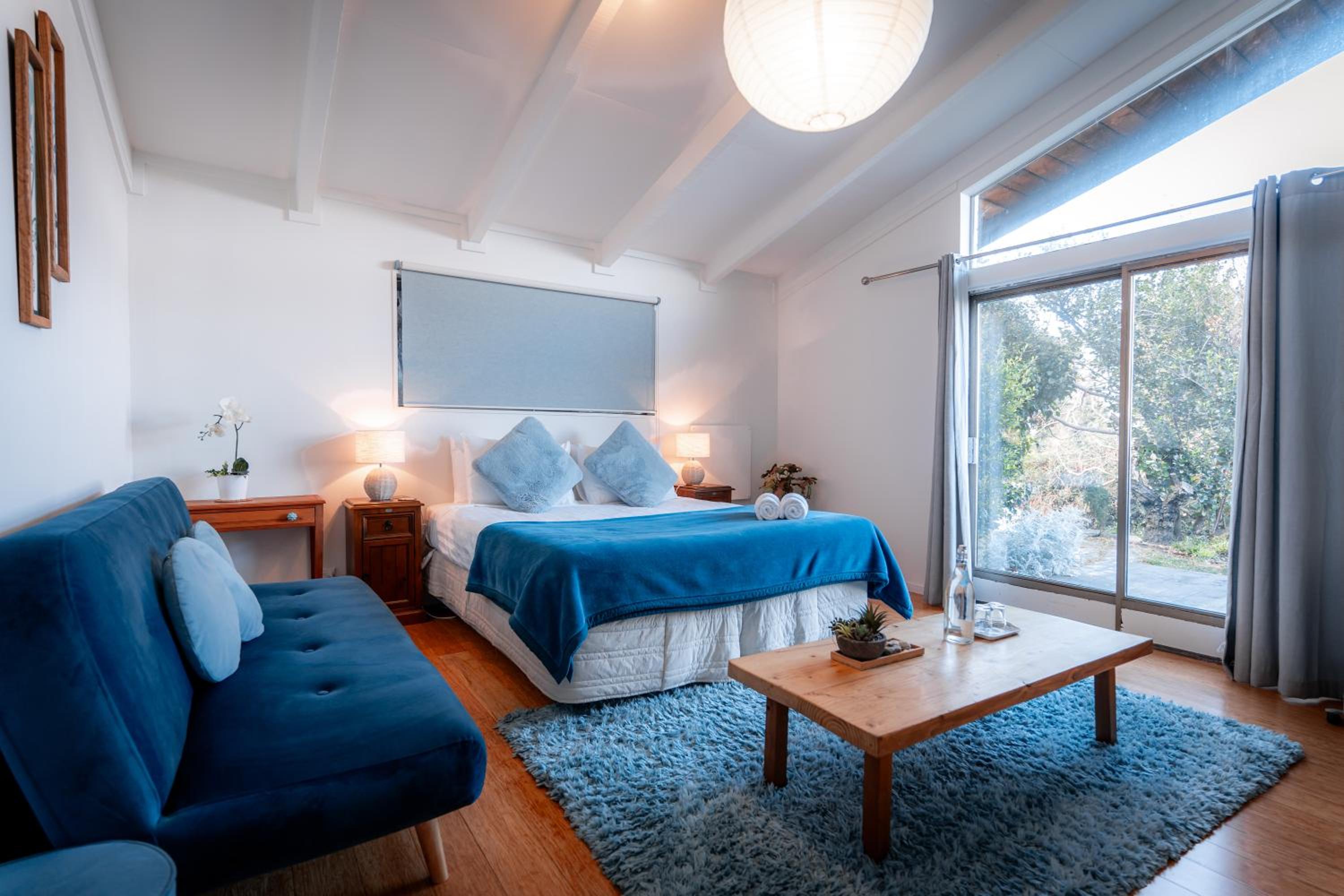 Deluxe Double Room with Lake View