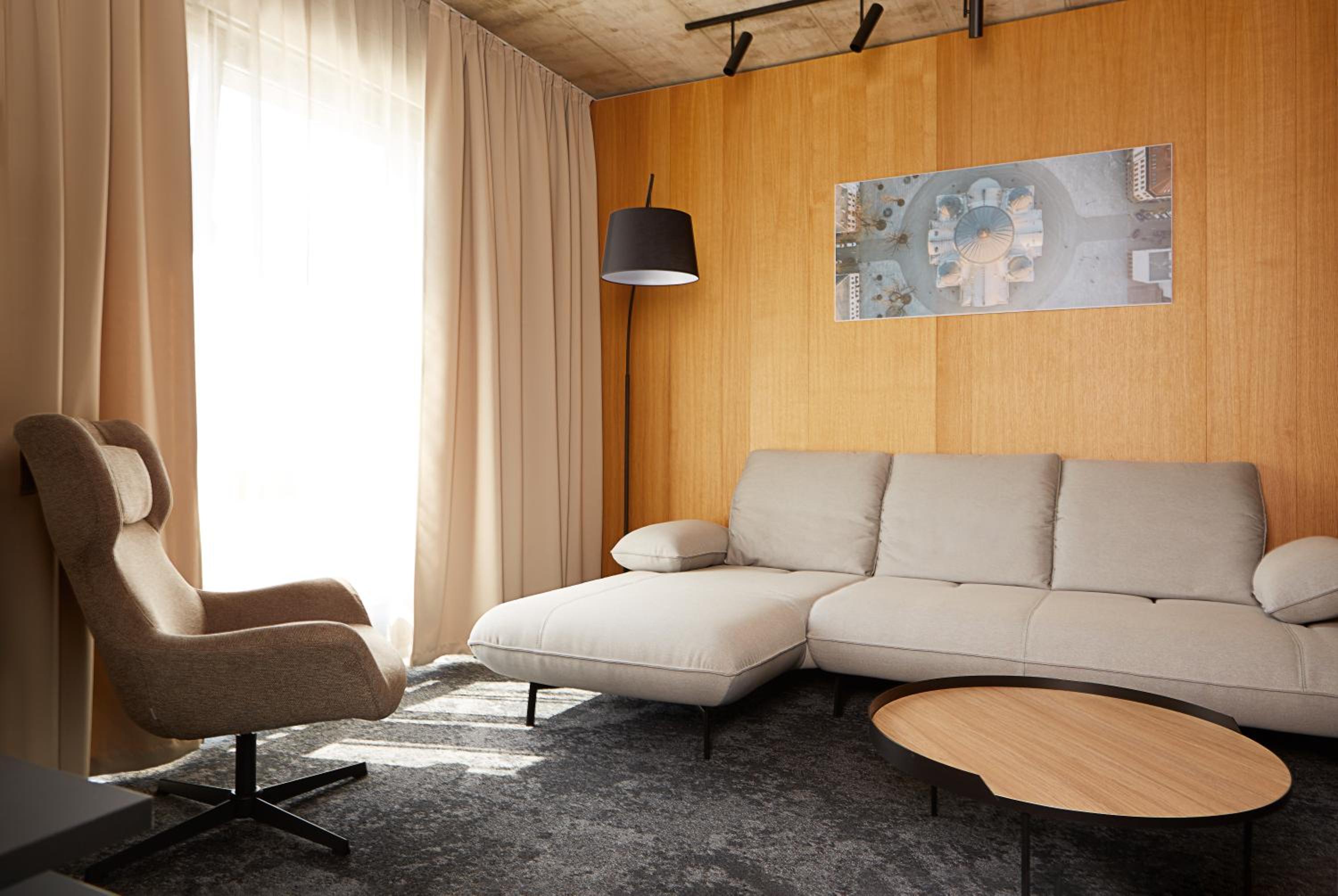 Superior Suite - Photo 5
