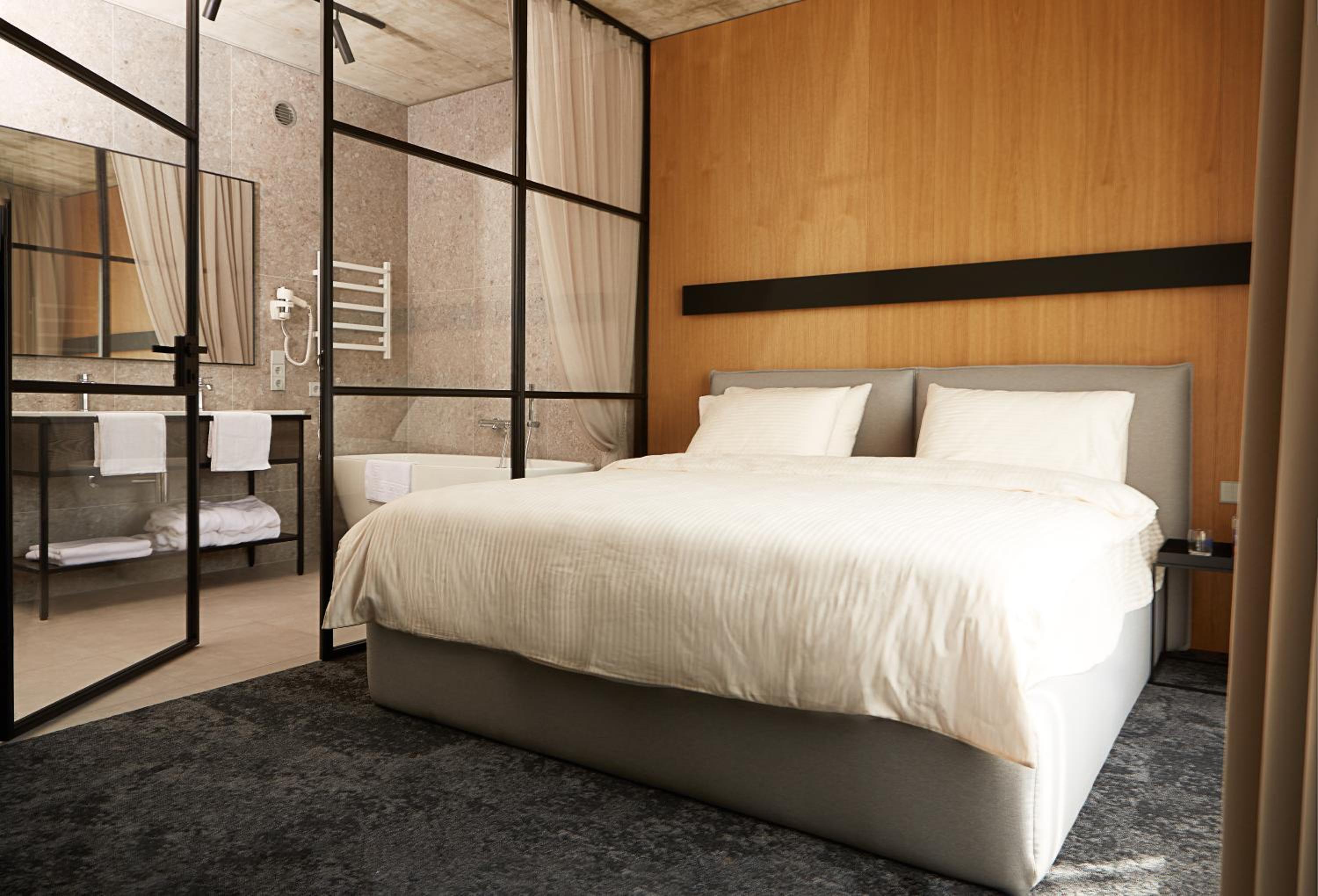 Superior Suite - Photo 2