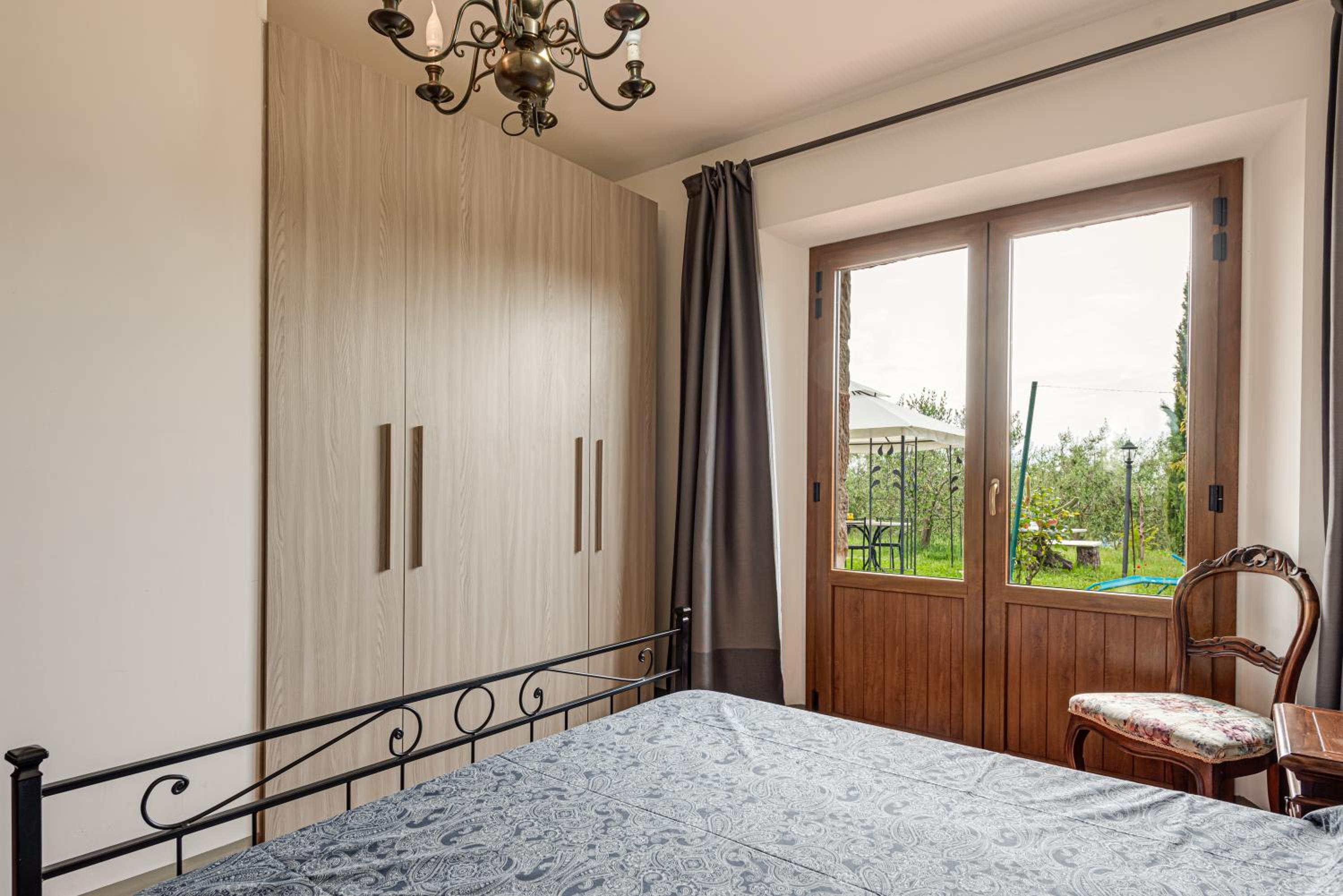 Two-Bedroom Deluxe Apartment with Garden View photo 1