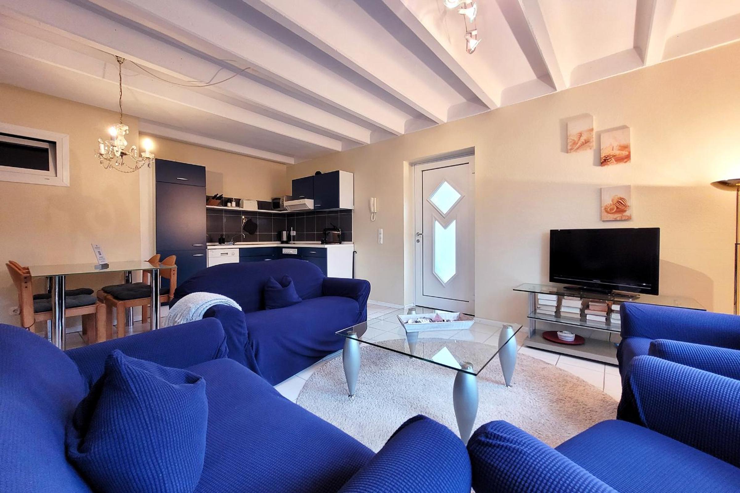 Apartment with Balcony photo 1