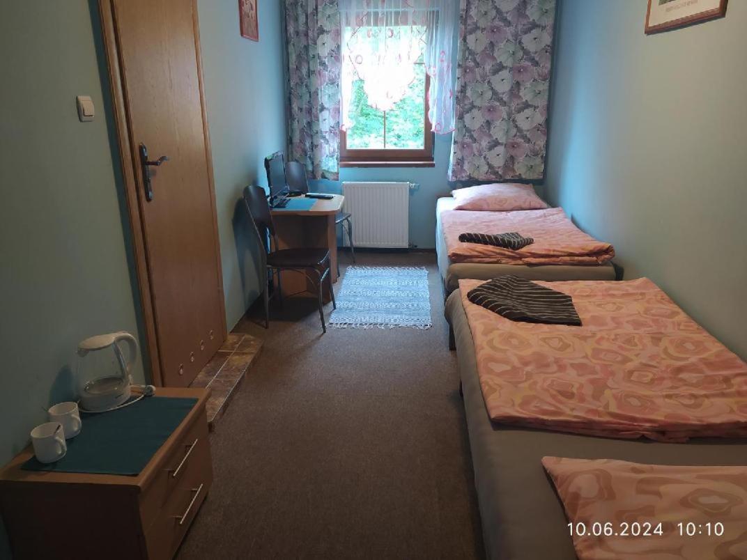 Double or Twin Room - Photo 4