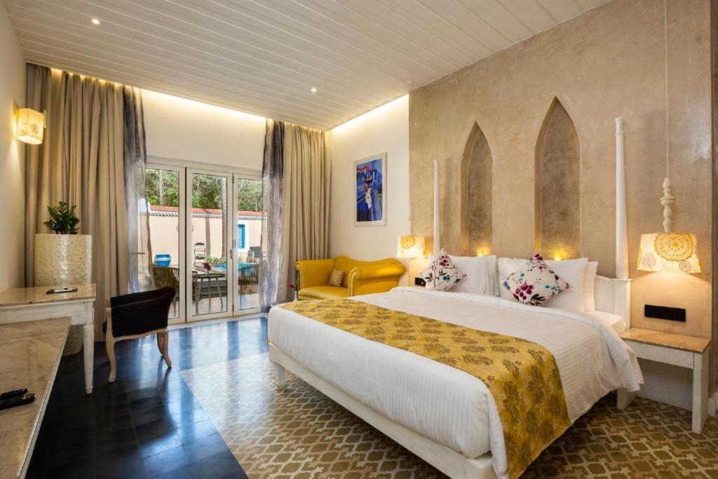 King Room With Pool View photo 2