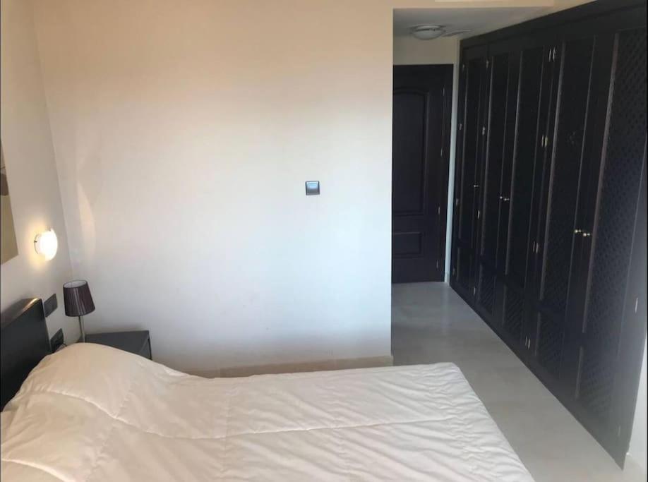 Two-Bedroom Apartment With Mountain View photo 2