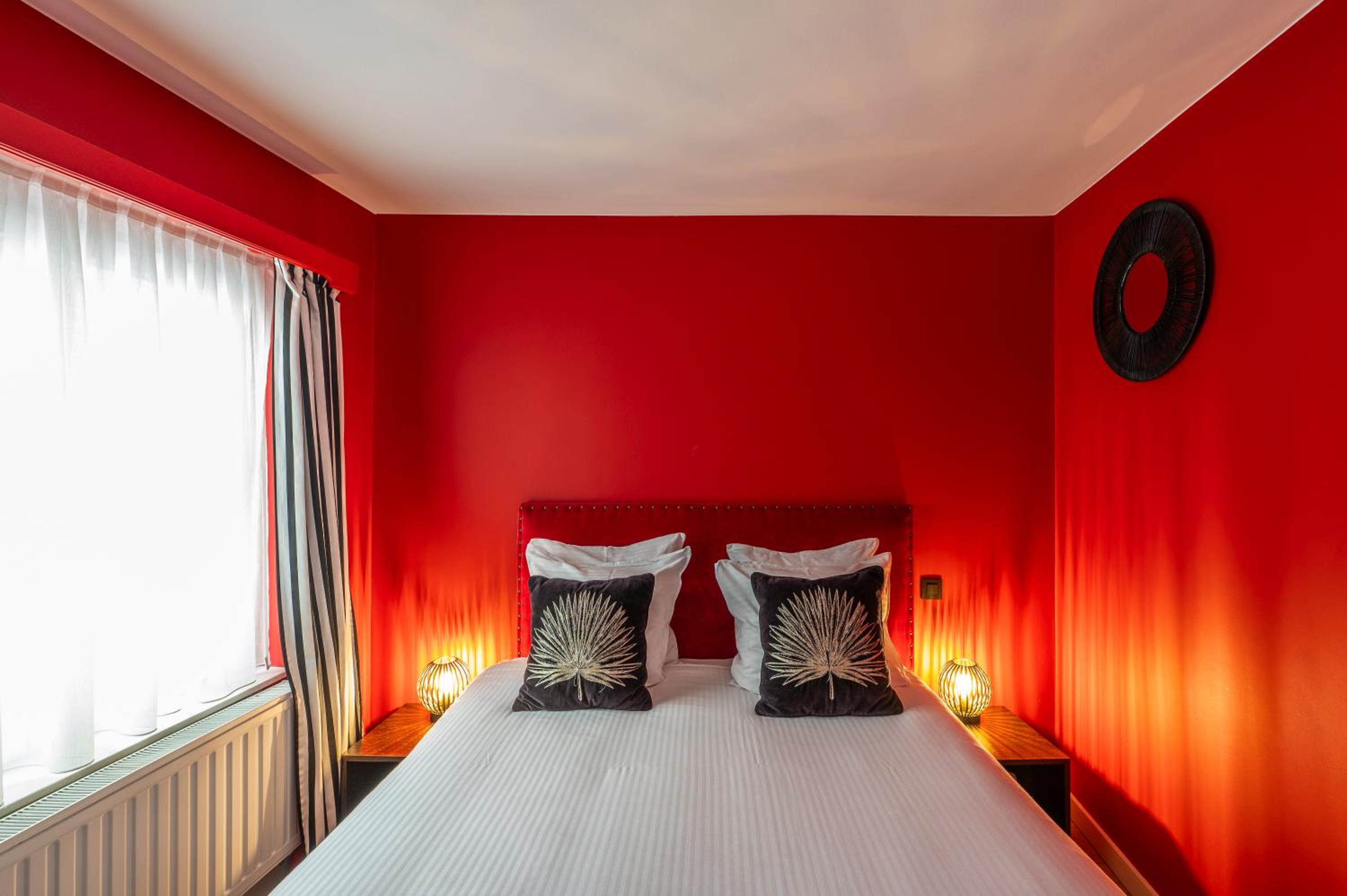 Small Single Room for Double use