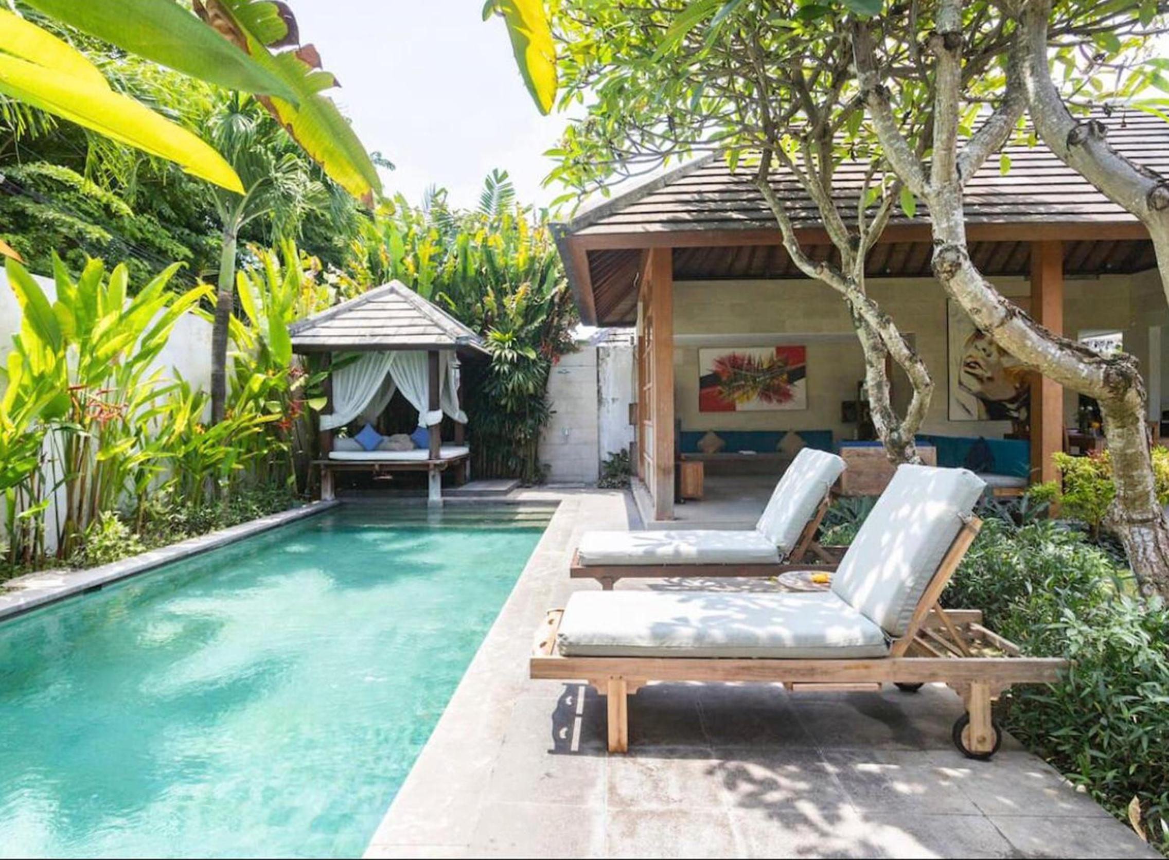 Three-Bedroom Villa with Private Pool and Garden - Photo 36