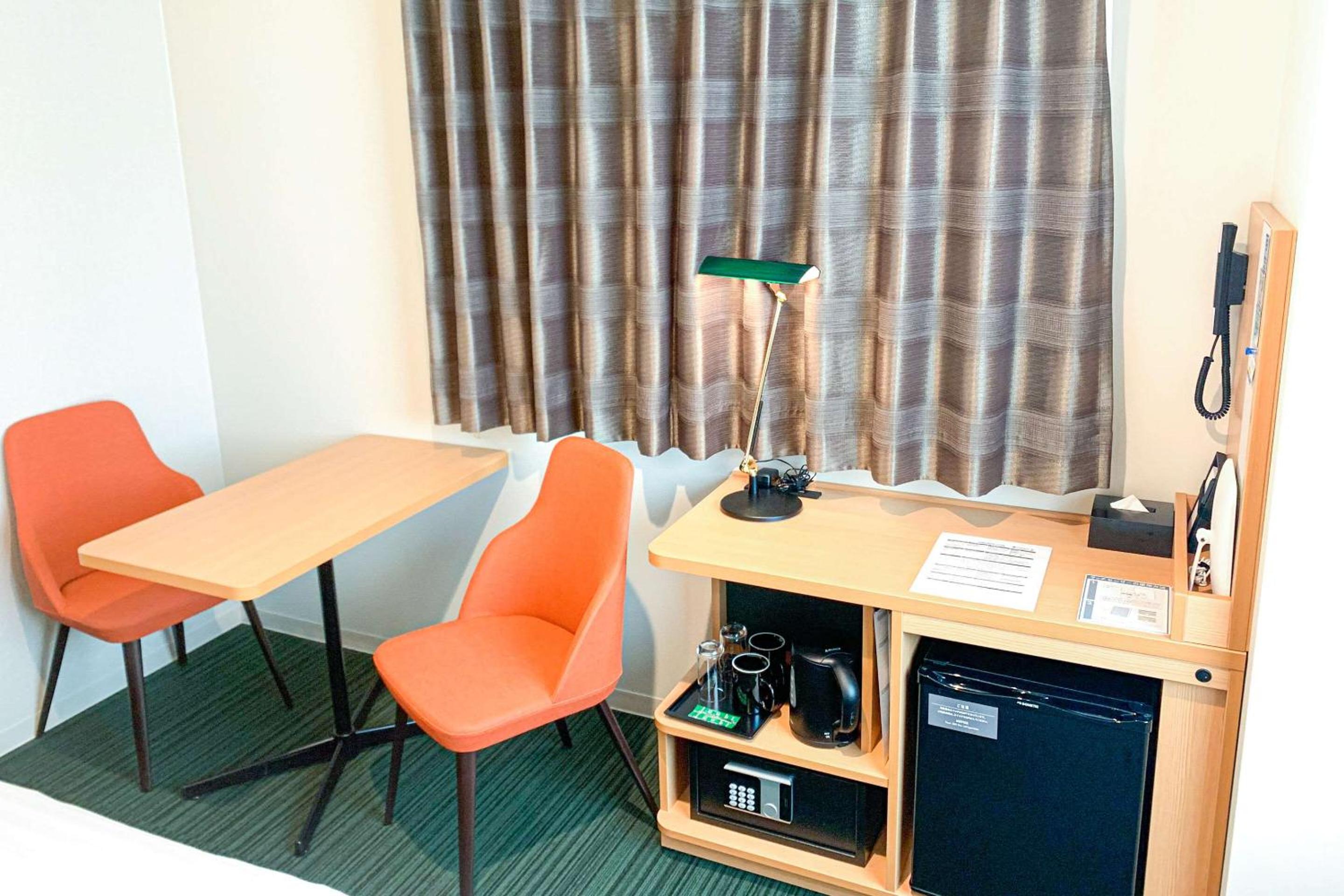 Twin Room - Non-Smoking - Photo 1