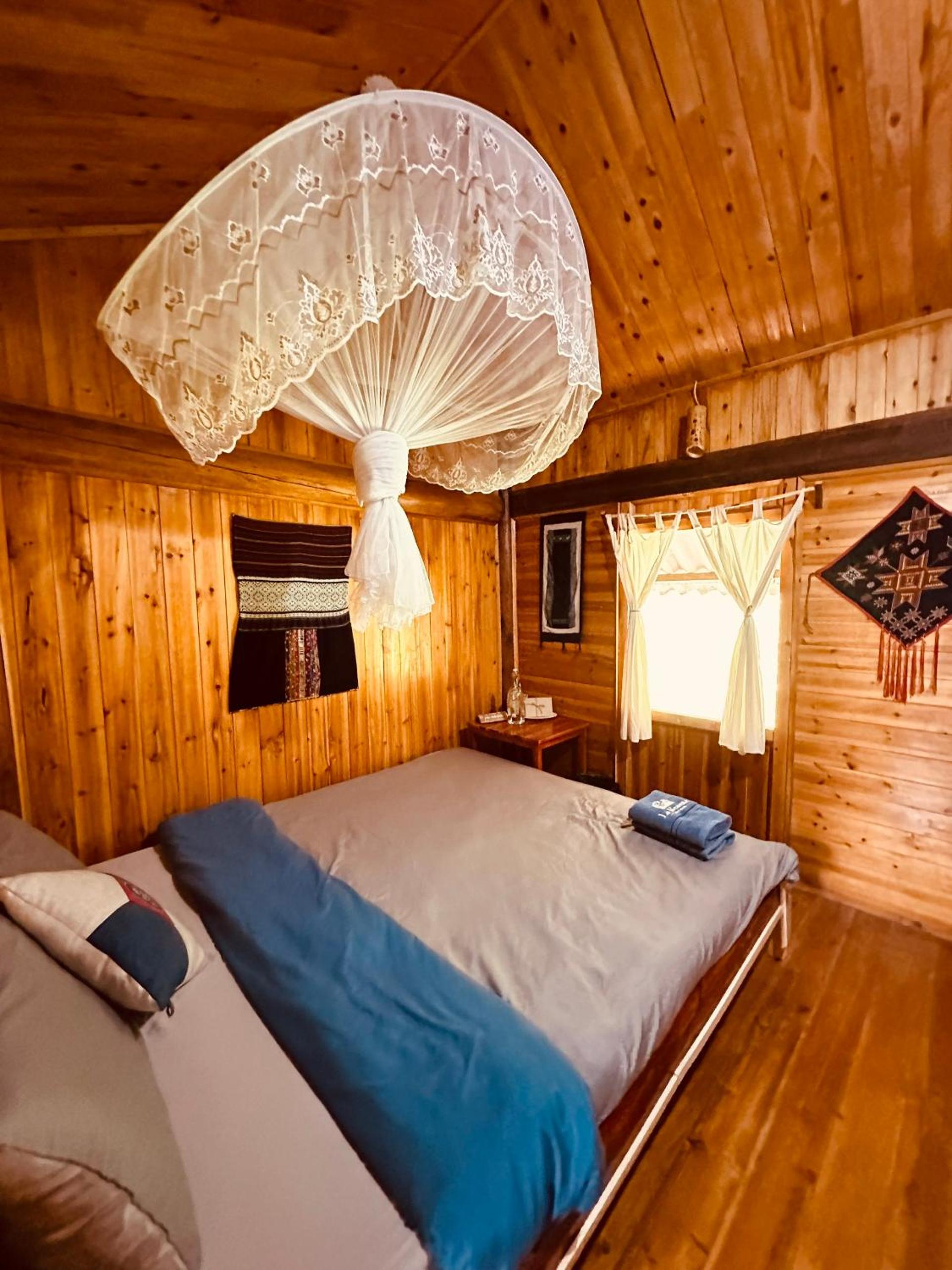 Standard King Room photo 1