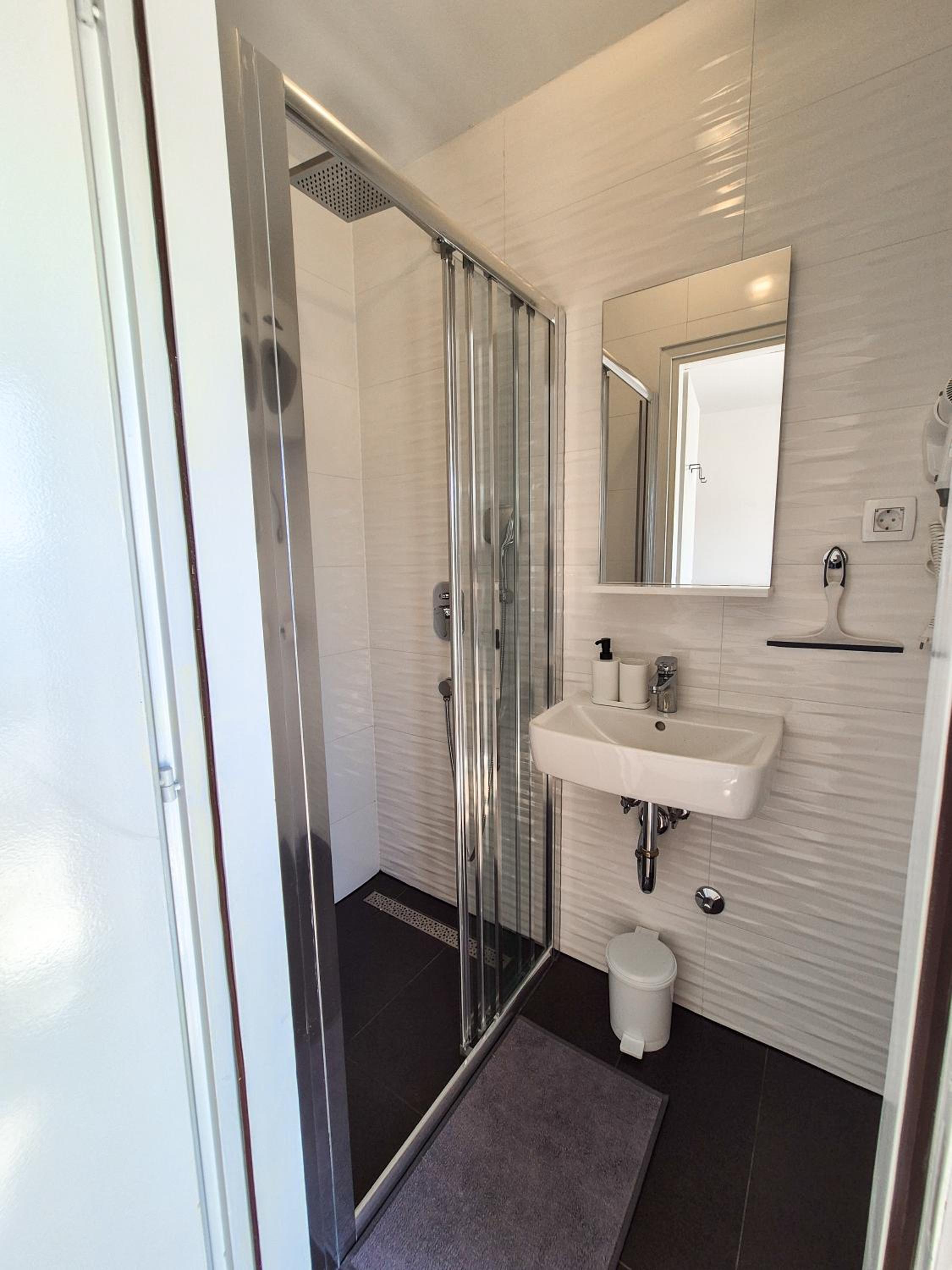 Double or Twin Room with Balcony photo 3