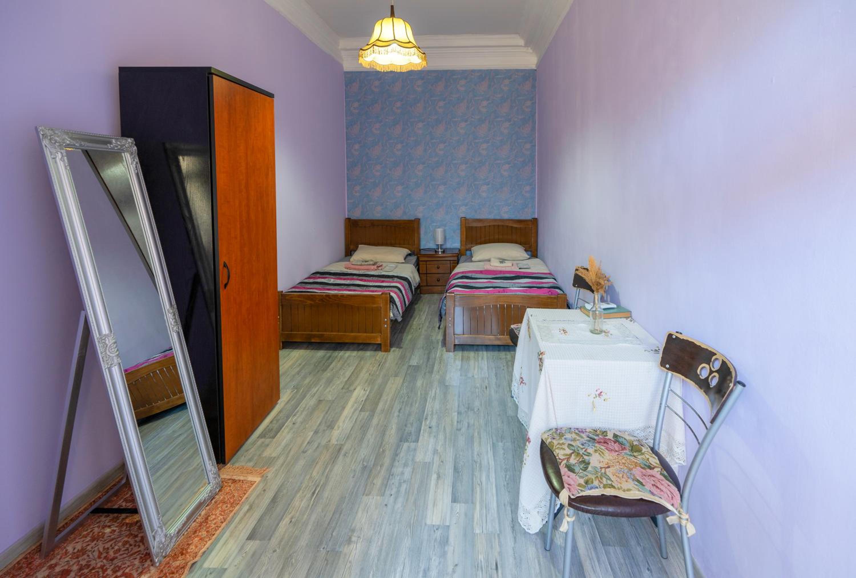 Standard Twin Room with Shared Bathroom
