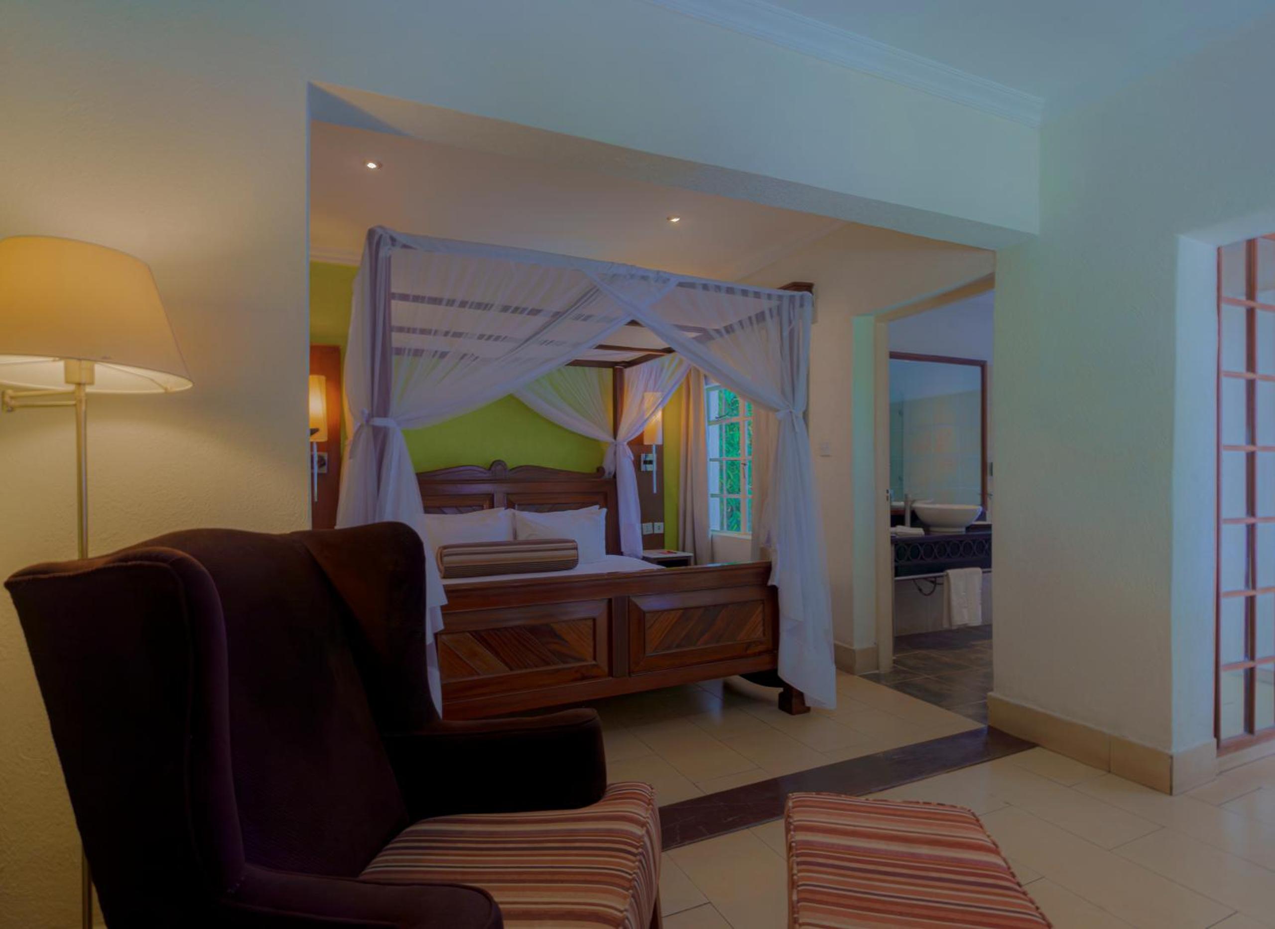 Executive Suite - Photo 3