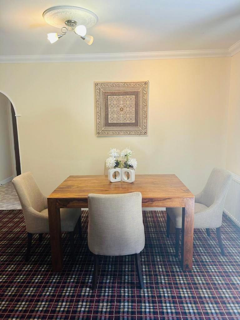 Apartment With View And Balcony photo 3