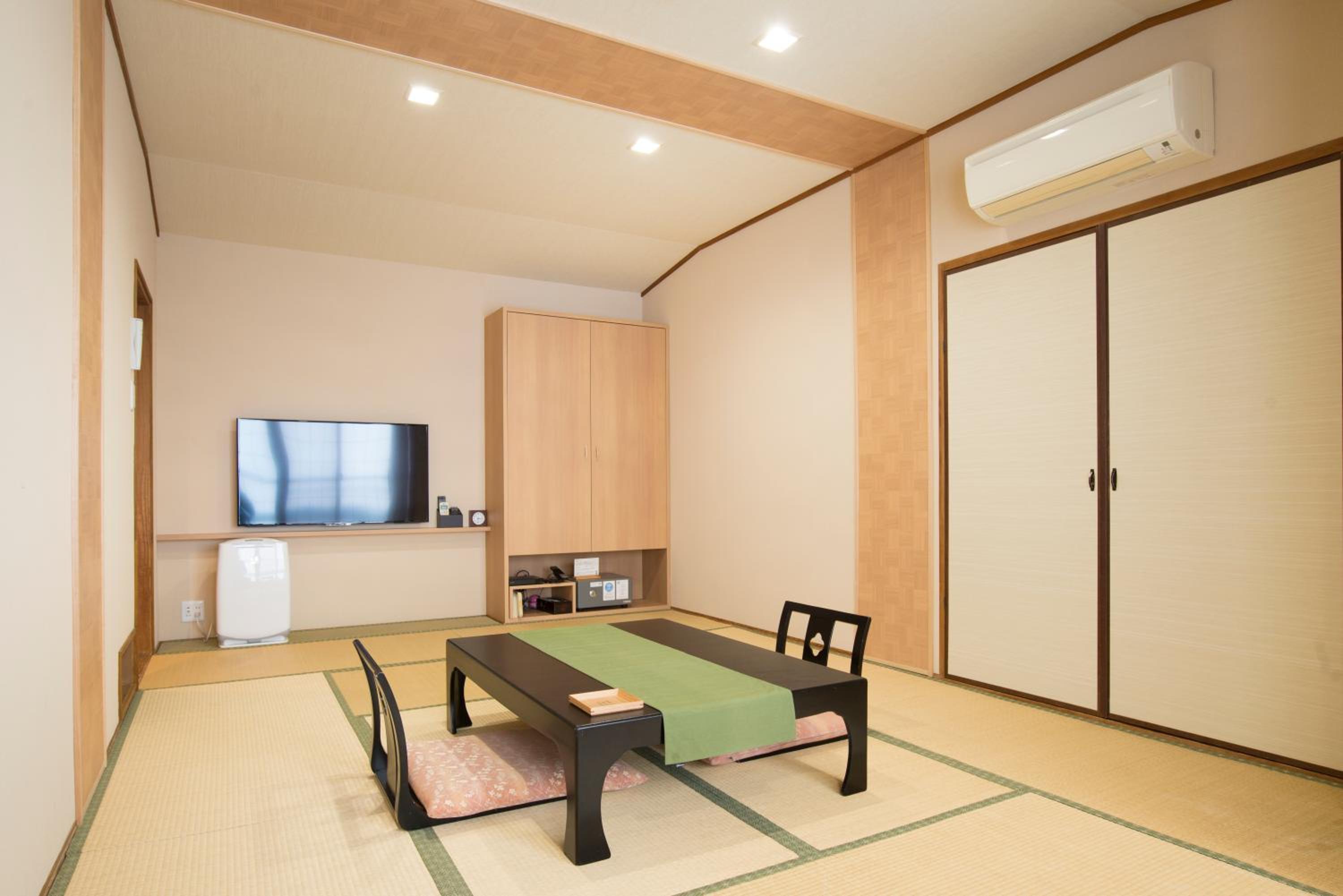 Renovated - Japanese Style Room 21sqm - Non Smoking thumbnail 6
