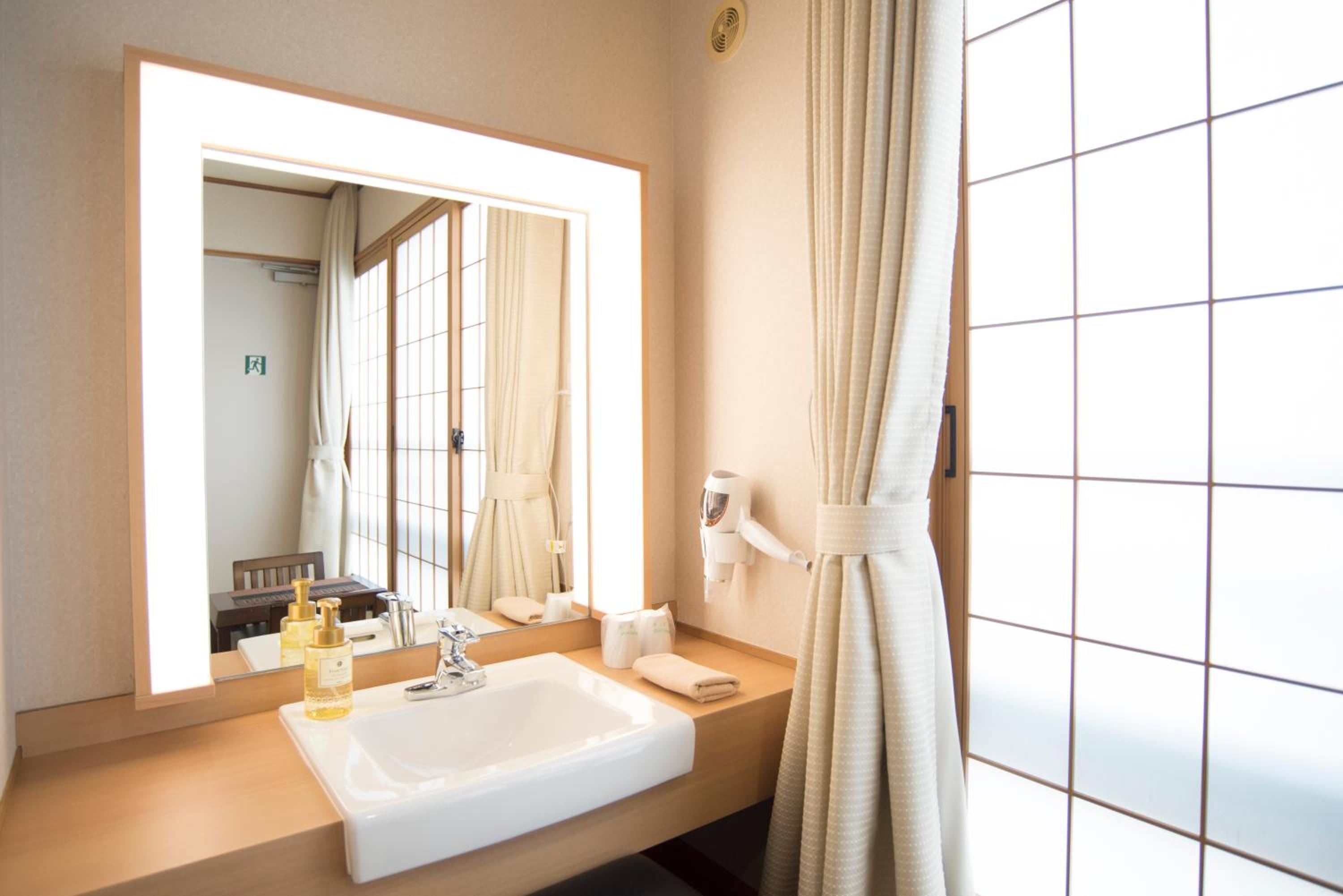 Renovated - Japanese Style Room 21sqm - Non Smoking thumbnail 5