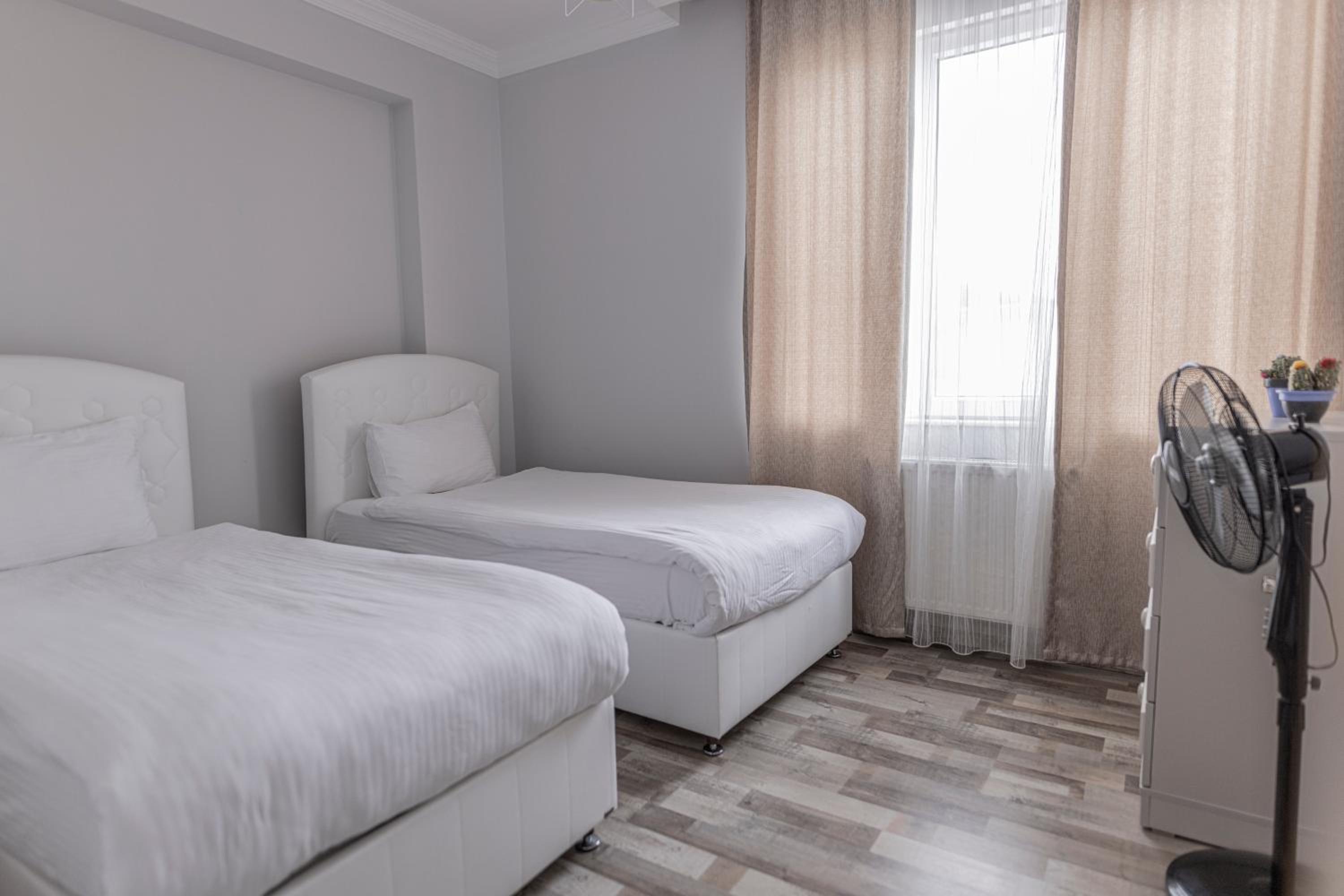 Three-Bedroom Villa - Photo 10