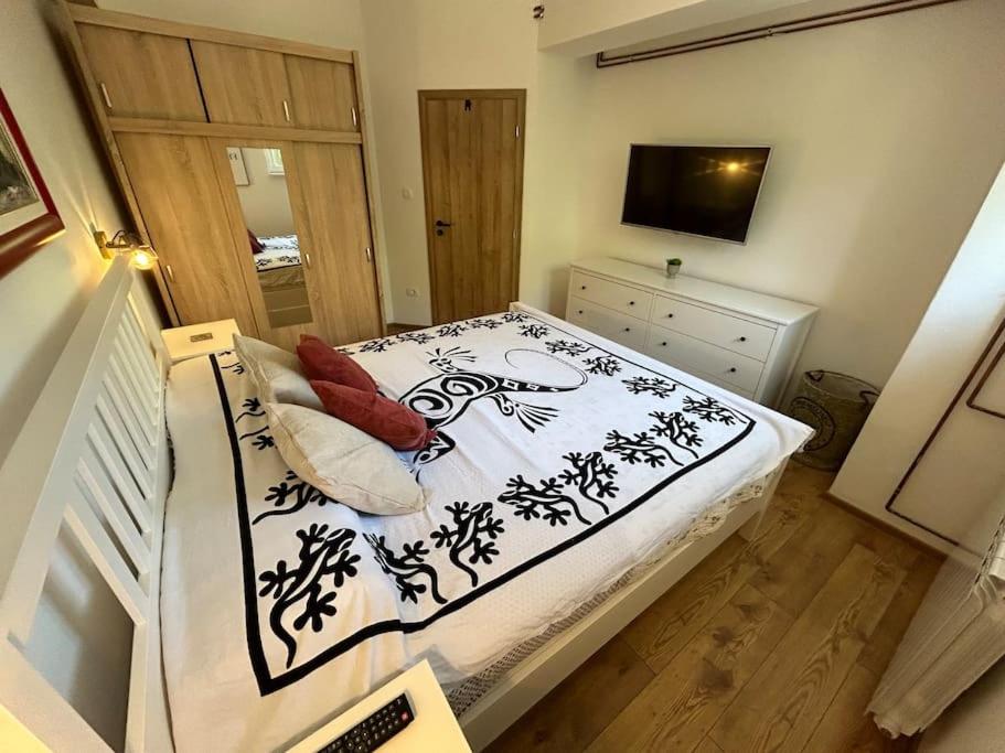 Two-Bedroom Apartment with Balcony