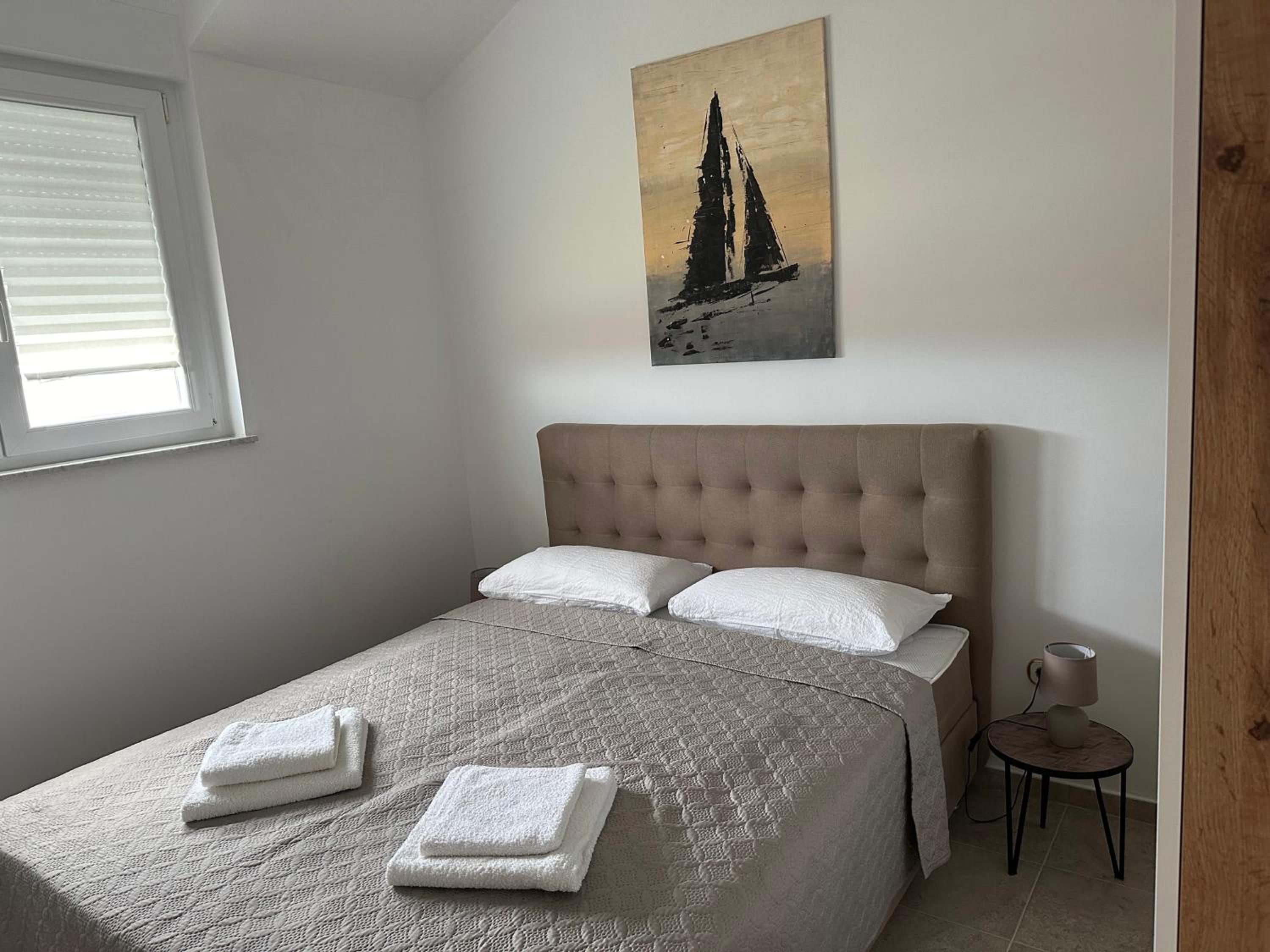 One-Bedroom Apartment with Balcony