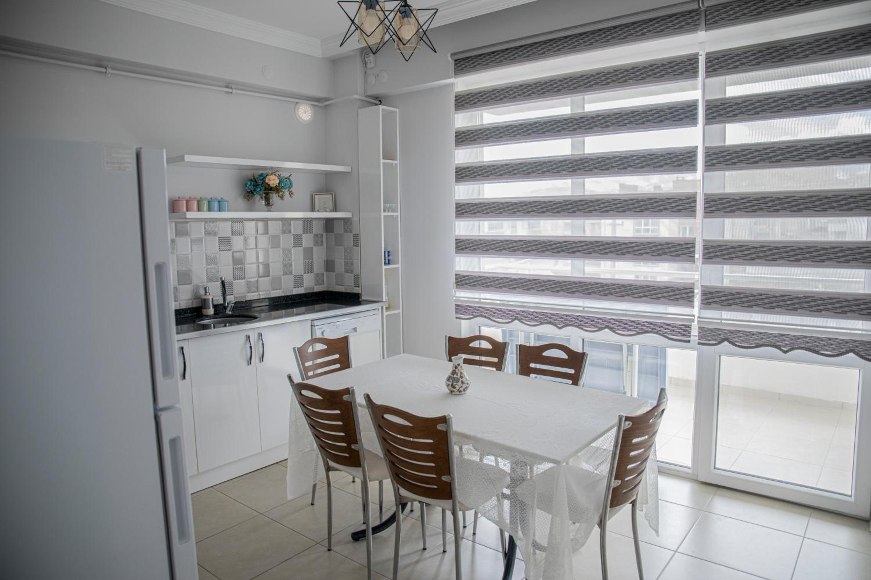Three-Bedroom Villa - Photo 8