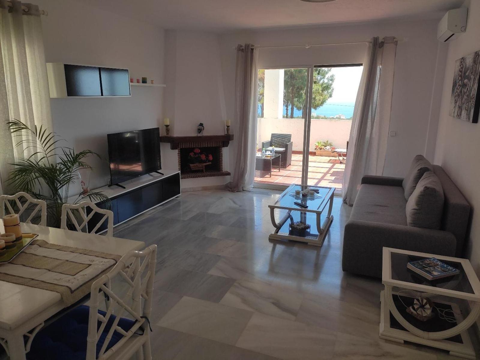 Apartamento de dos habitaciones con vista al mar