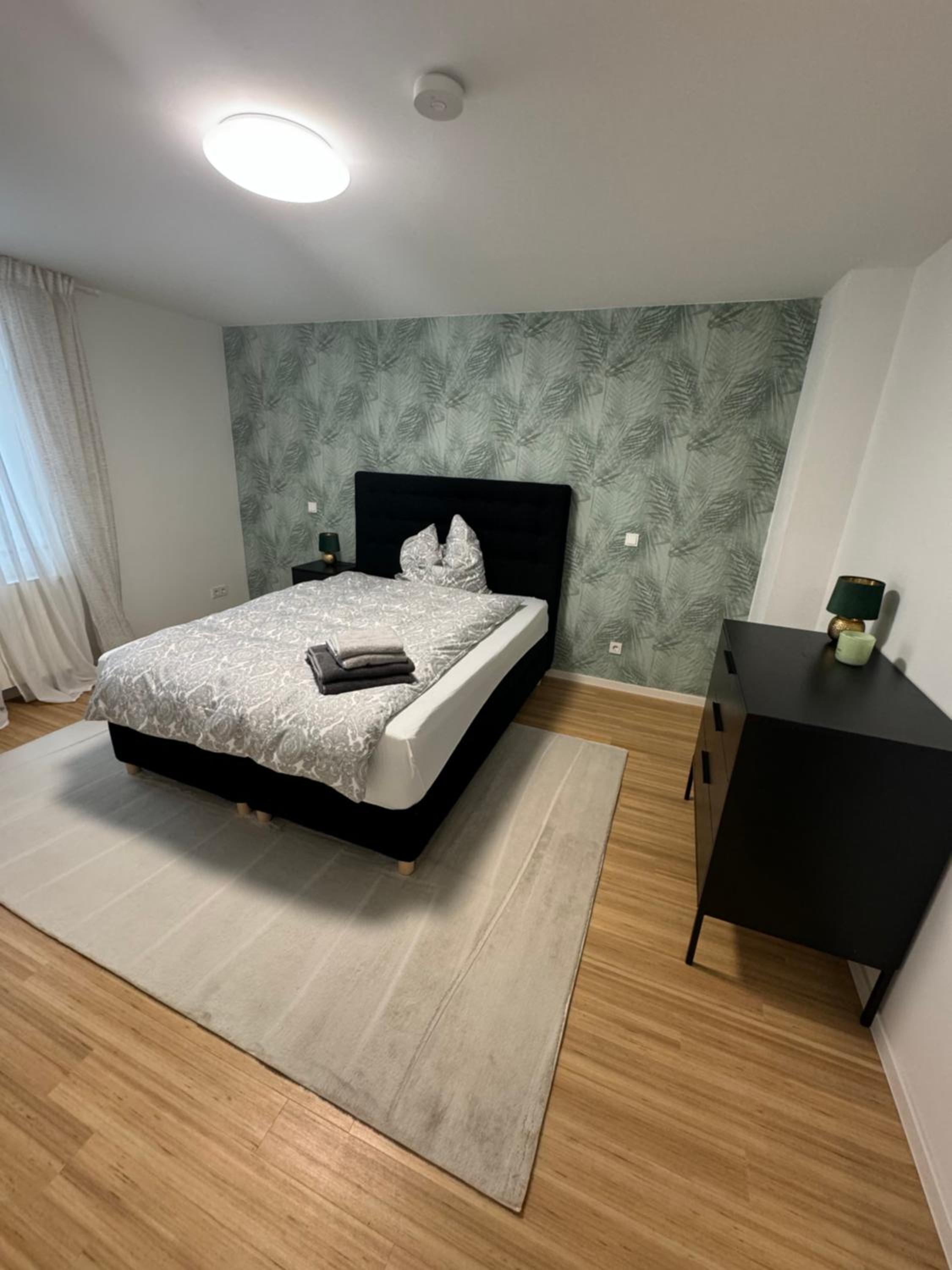 One-Bedroom Apartment photo 1