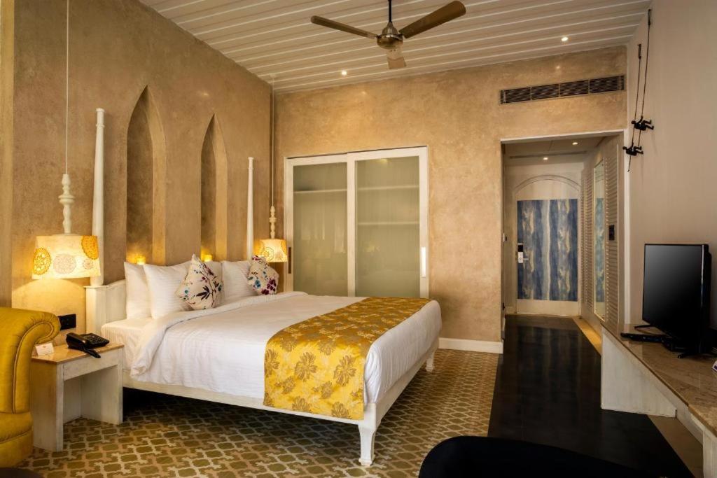 King Room With Pool View