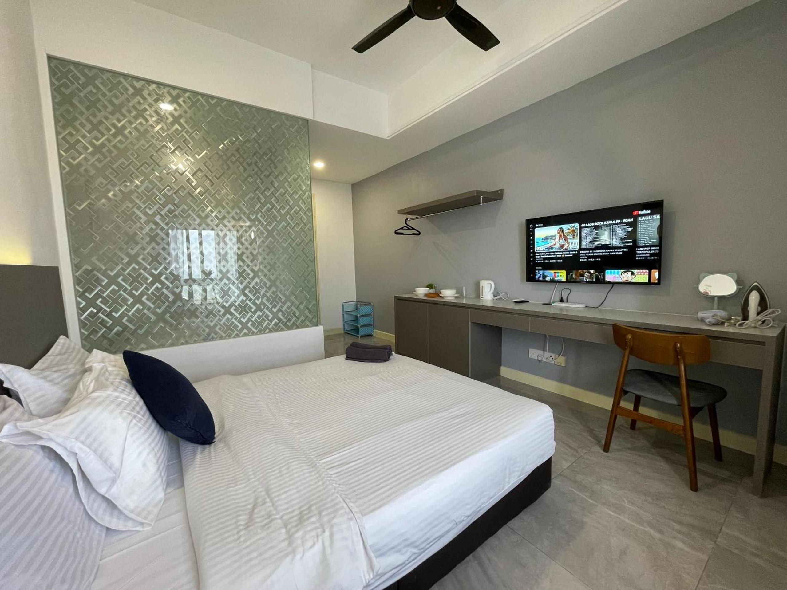 Double Room - Photo 1