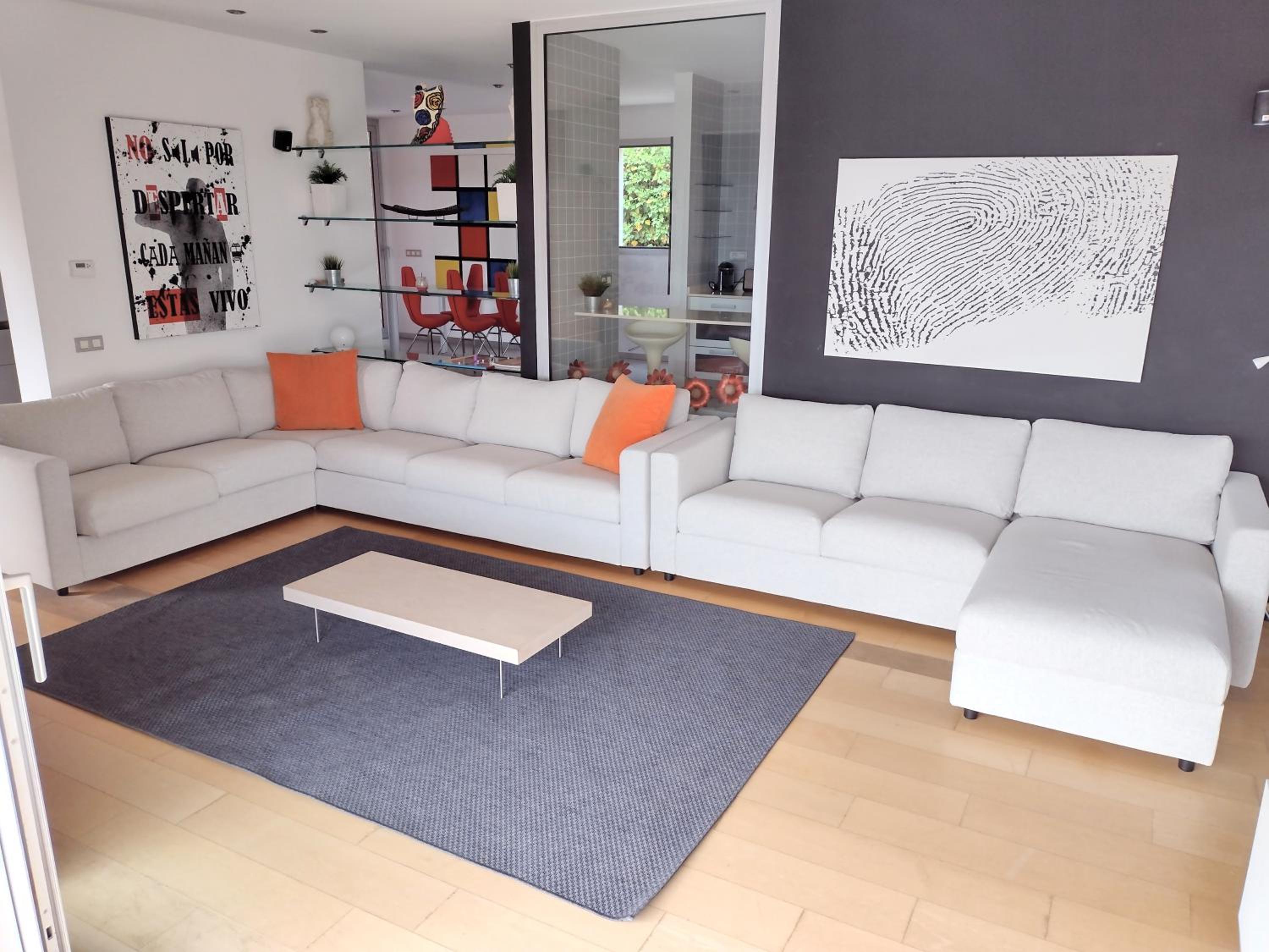 Three-Bedroom Villa photo 2