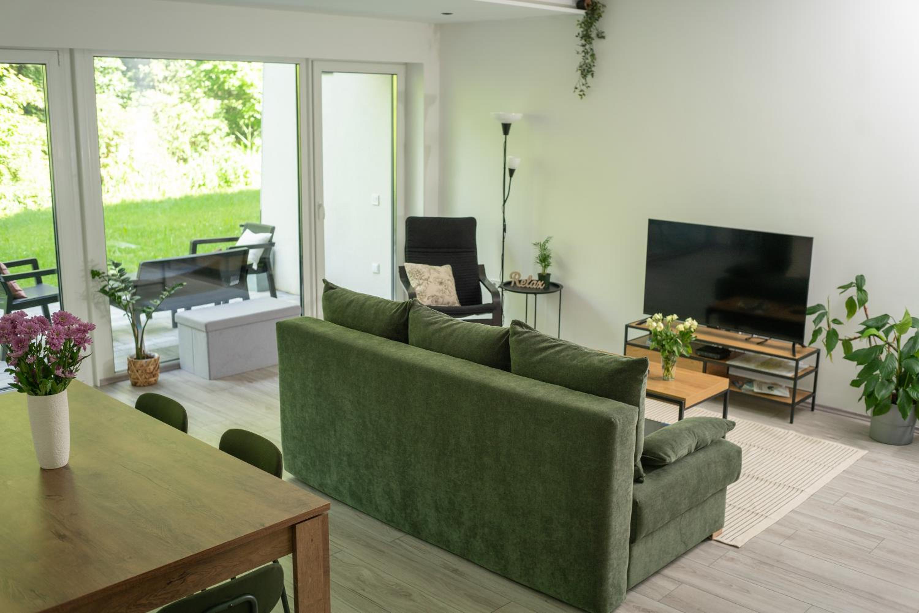 Two-Bedroom Apartment with Terrace photo 3