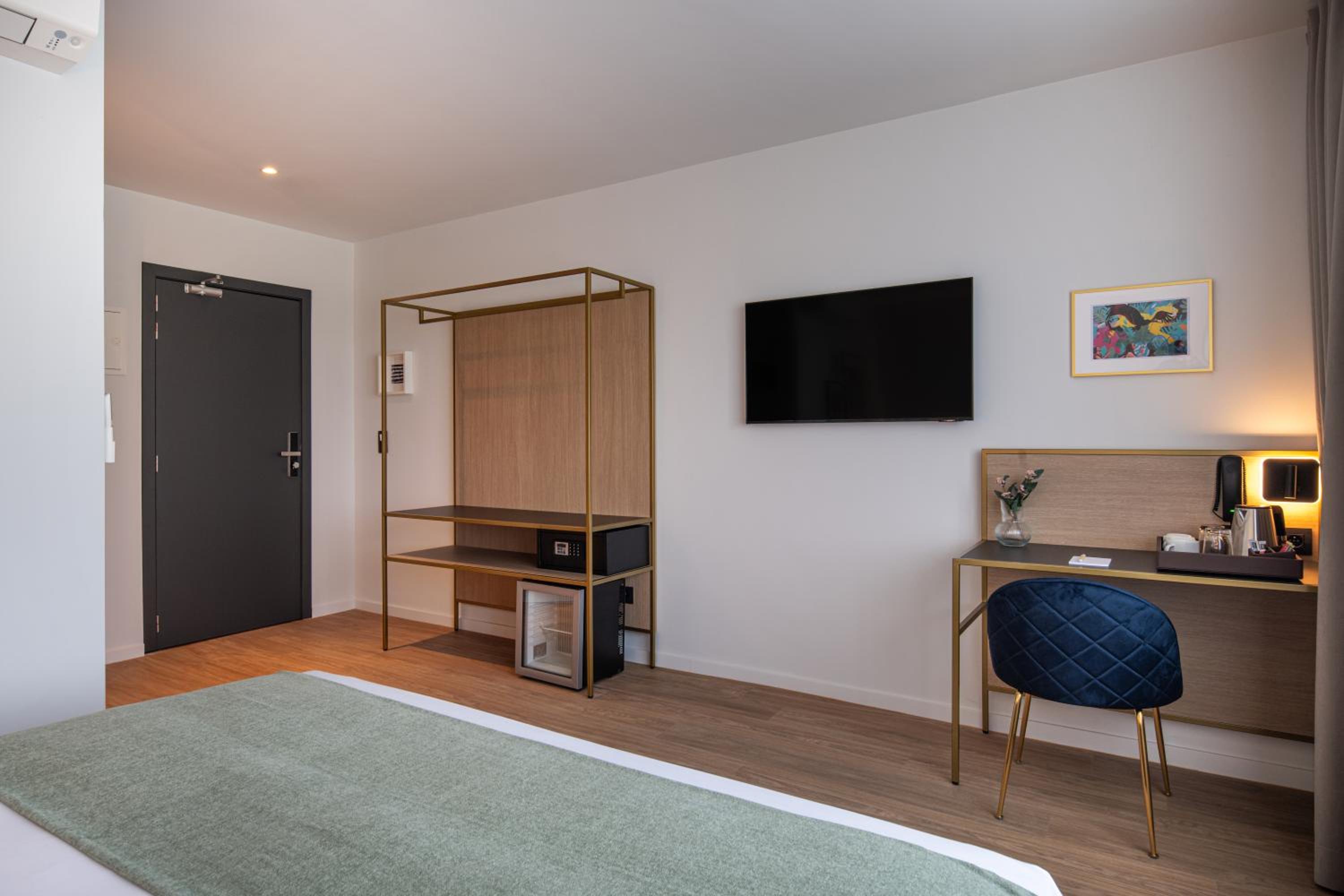 Deluxe Double Room - Photo 7